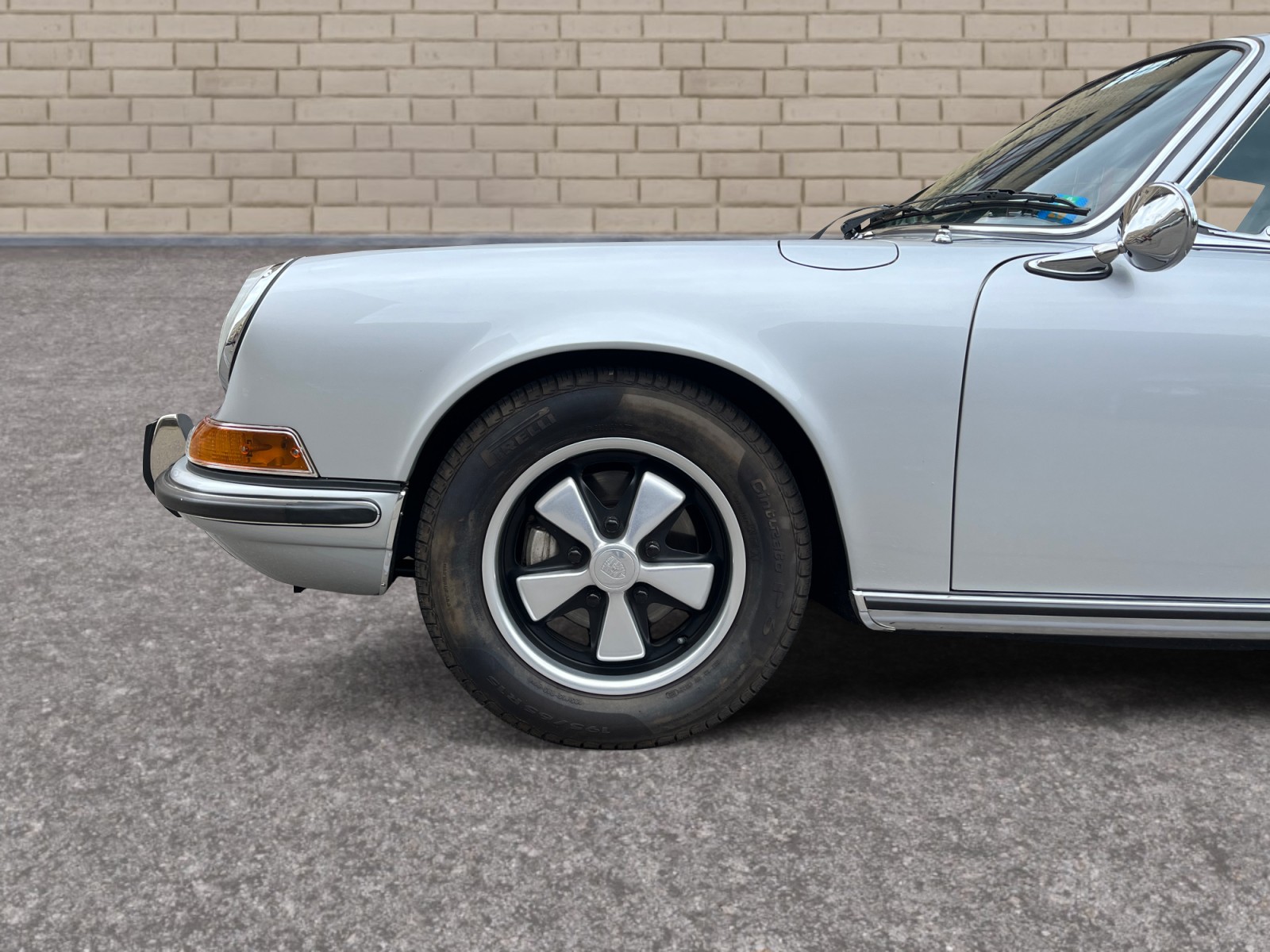PORSCHE 911 S 2.2-image-5