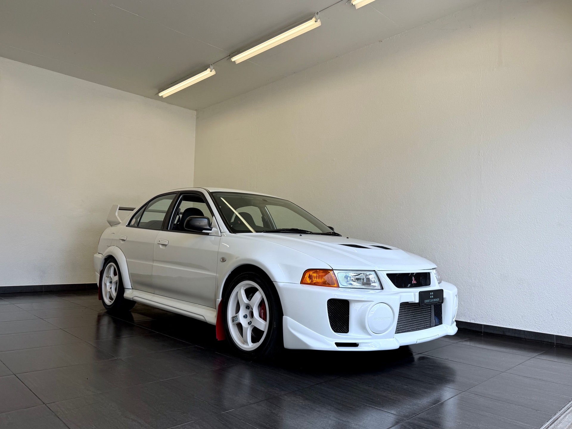 MITSUBISHI Evo V-image-1