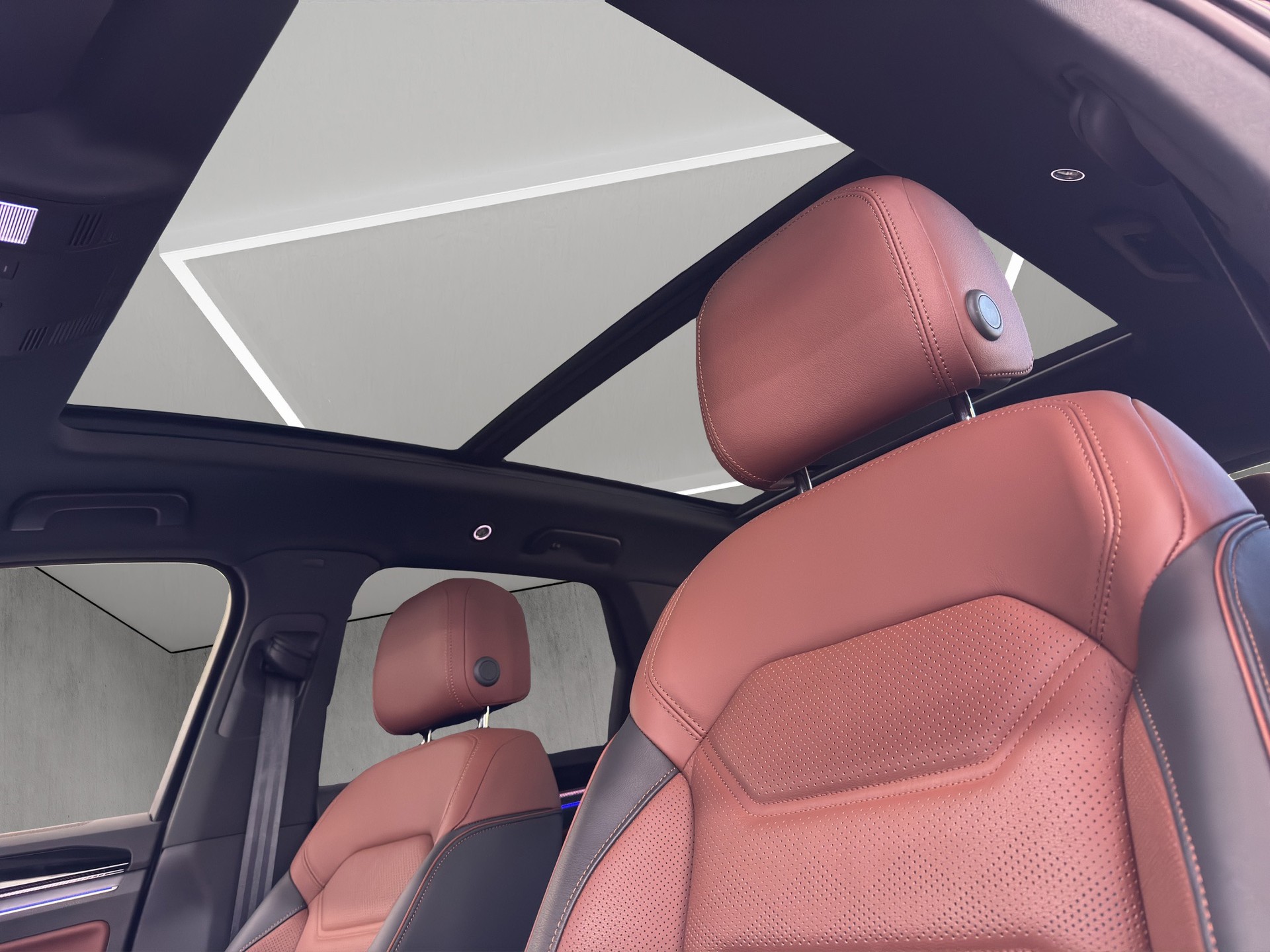 VW Touareg 3.0 TDI R-Line Tiptronic "5J.-Gar.-AHK-Luftfed.-Head Up-Pano-Standheizung"-image-8