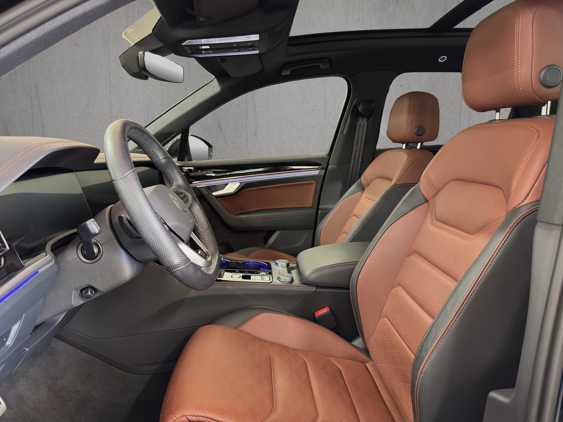VW Touareg 3.0 TDI R-Line Tiptronic "5J.-Gar.-AHK-Luftfed.-Head Up-Pano-Standheizung"-image-7