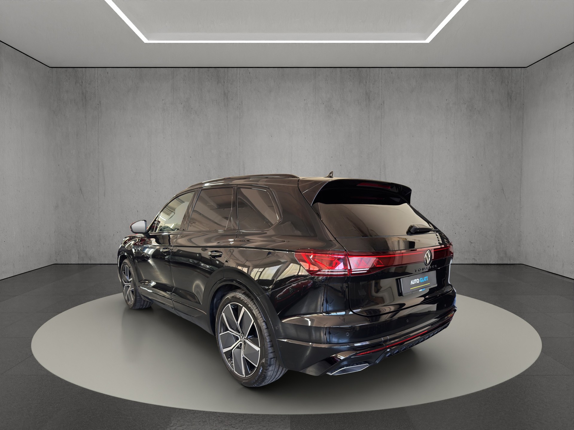 VW Touareg 3.0 TDI R-Line Tiptronic "5J.-Gar.-AHK-Luftfed.-Head Up-Pano-Standheizung"-image-4