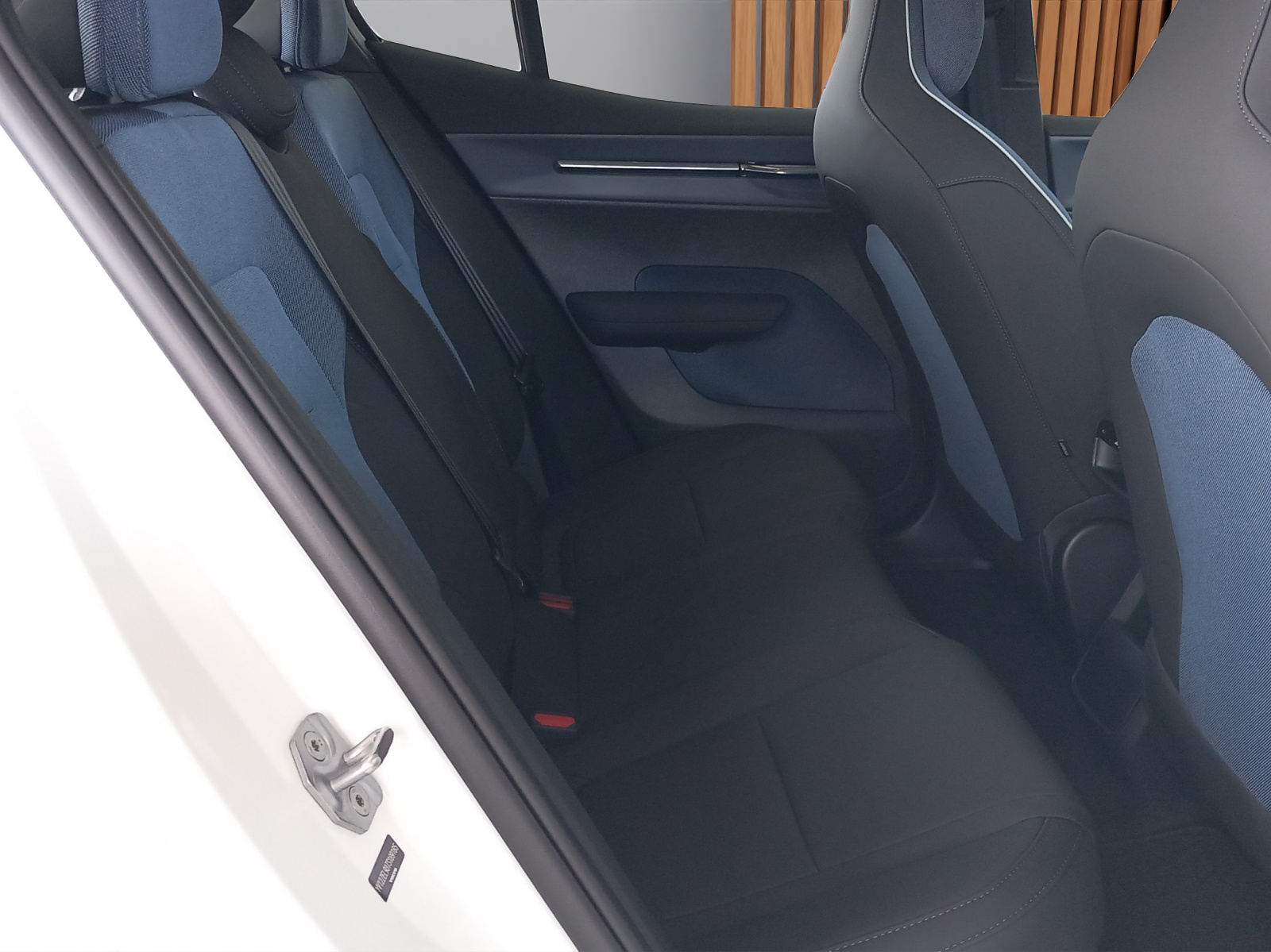 VOLVO EX30 E60 Ultra-image-14