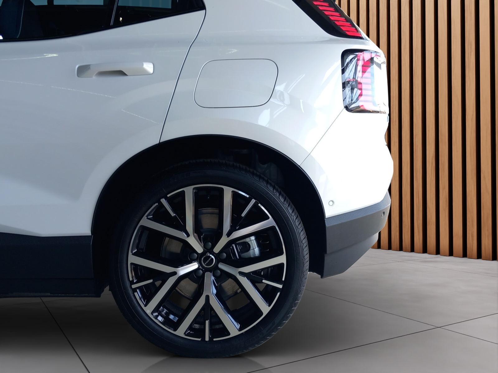 VOLVO EX30 E60 Ultra-image-9