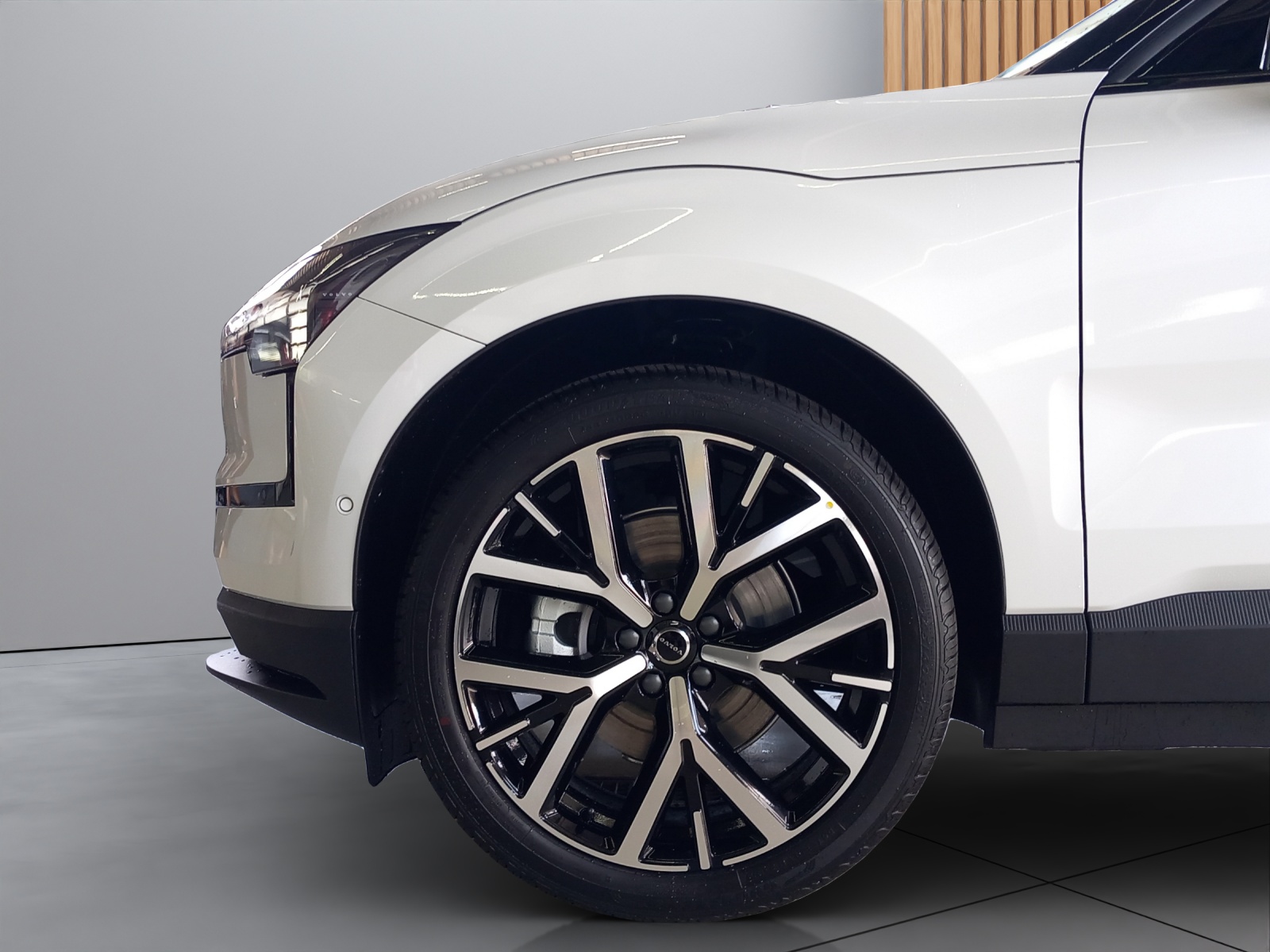 VOLVO EX30 E60 Ultra-image-8