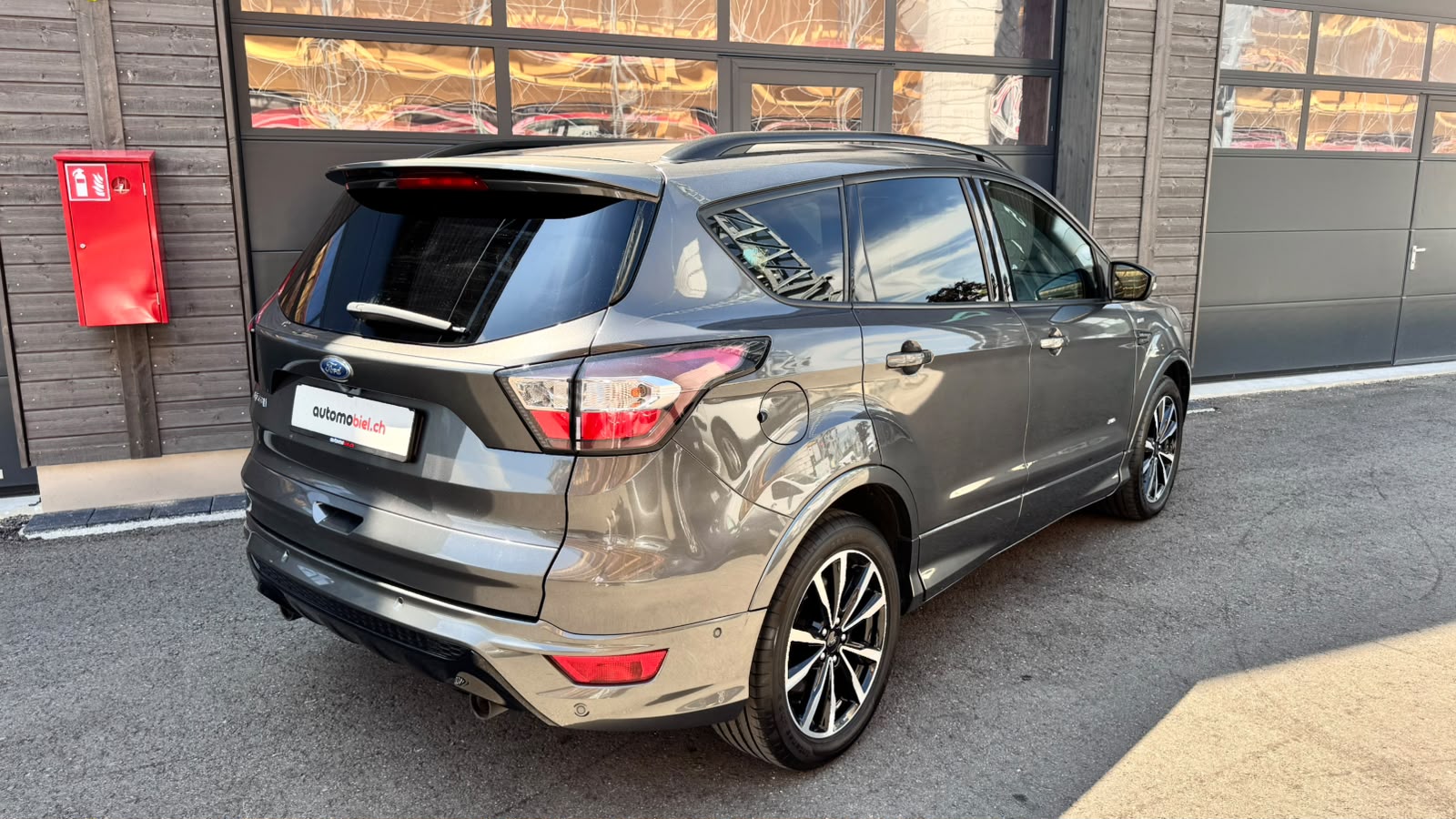 FORD Kuga 2.0 TDCi ST Line 4WD PowerShift-image-4