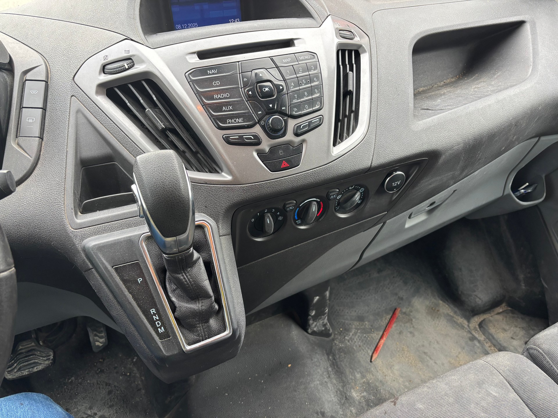 FORD Transit Custom Van 290 L1H1 Trend SelectShift A-image-10