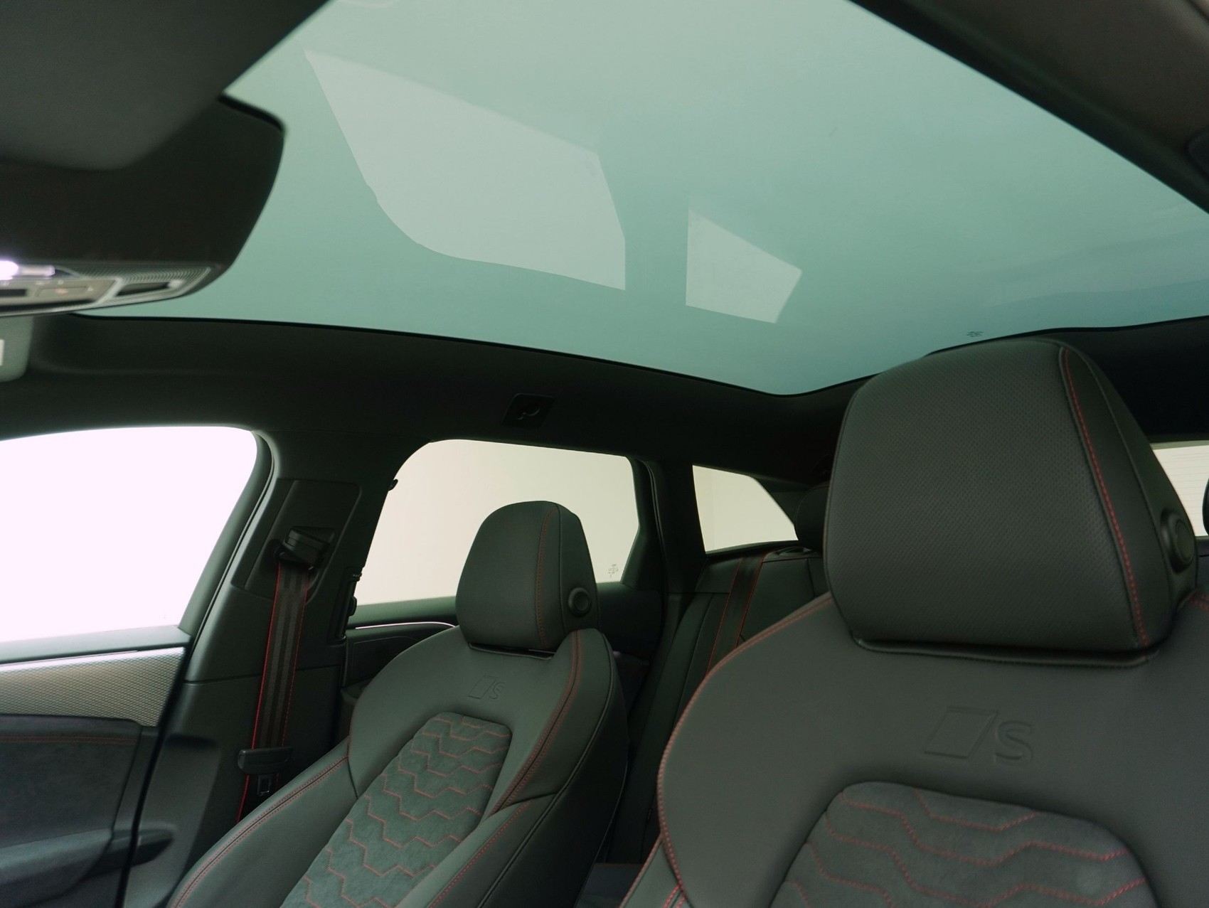 AUDI S6 e-tron Avant quattro **Audi Werksgarantie bis 08/2030**-image-9