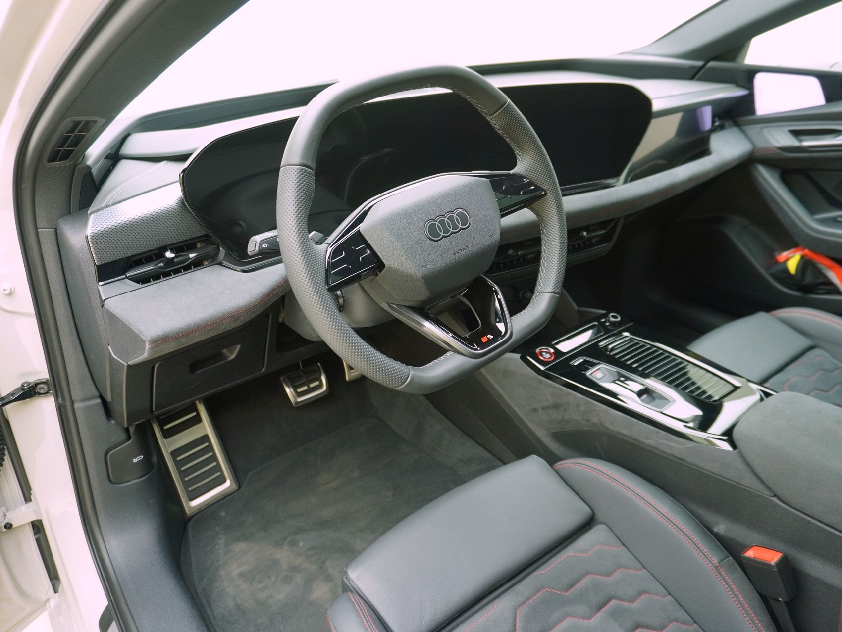 AUDI S6 e-tron Avant quattro **Audi Werksgarantie bis 08/2030**-image-10
