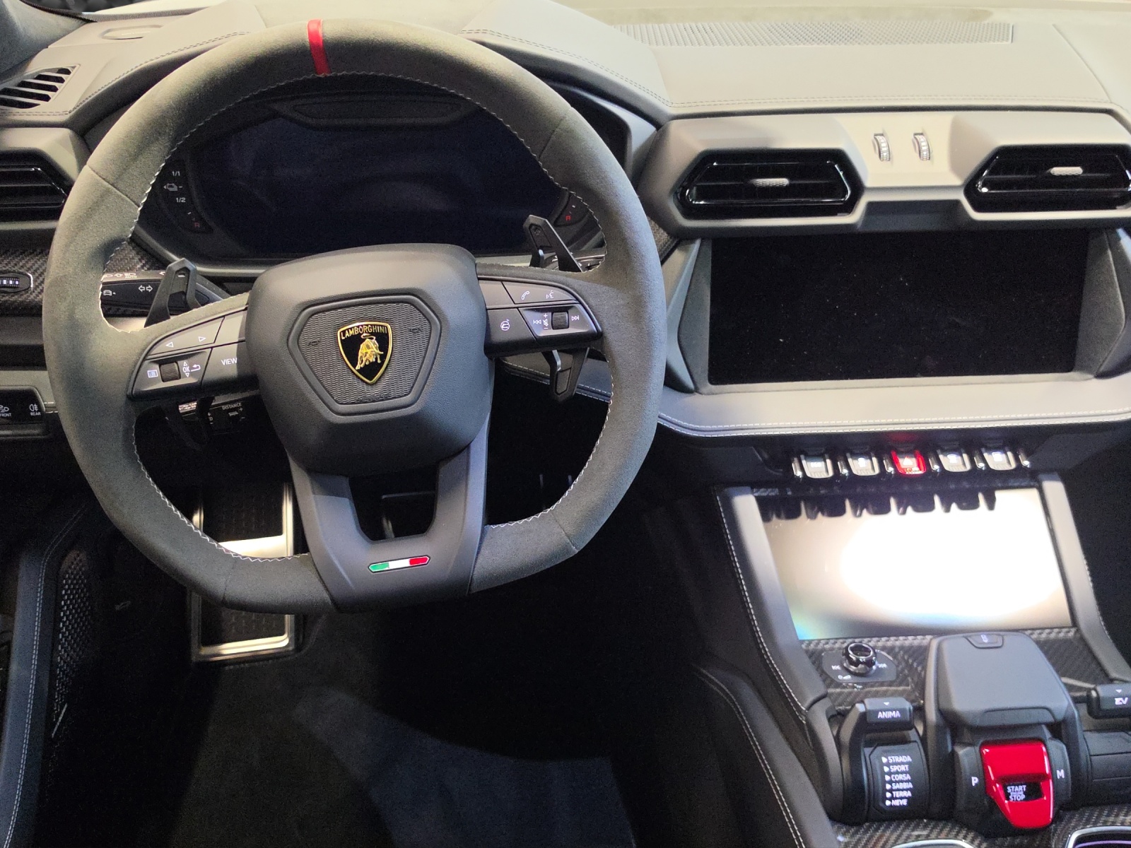 LAMBORGHINI Urus Performante-image-15