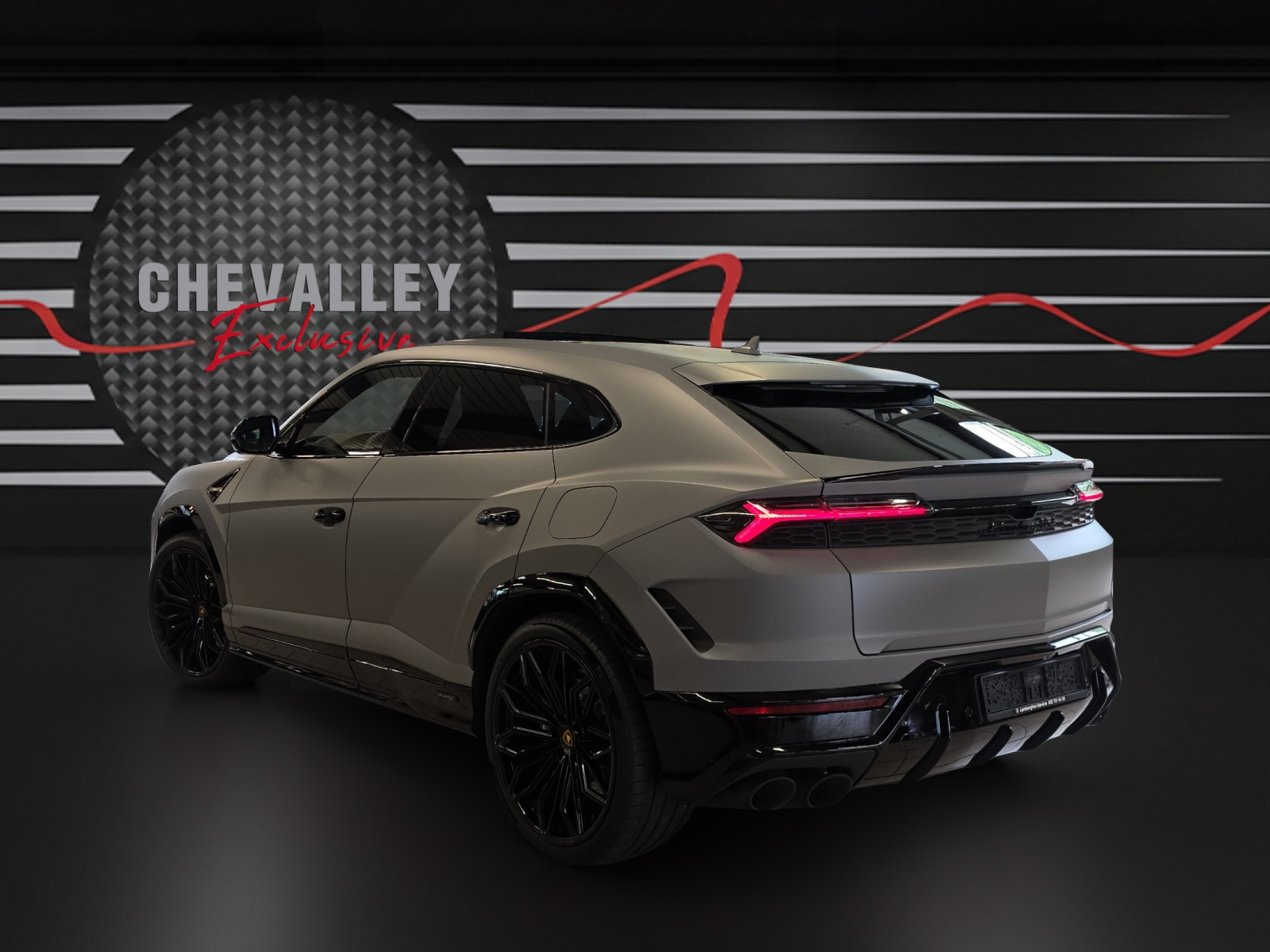 LAMBORGHINI Urus Performante-showroom-element-3