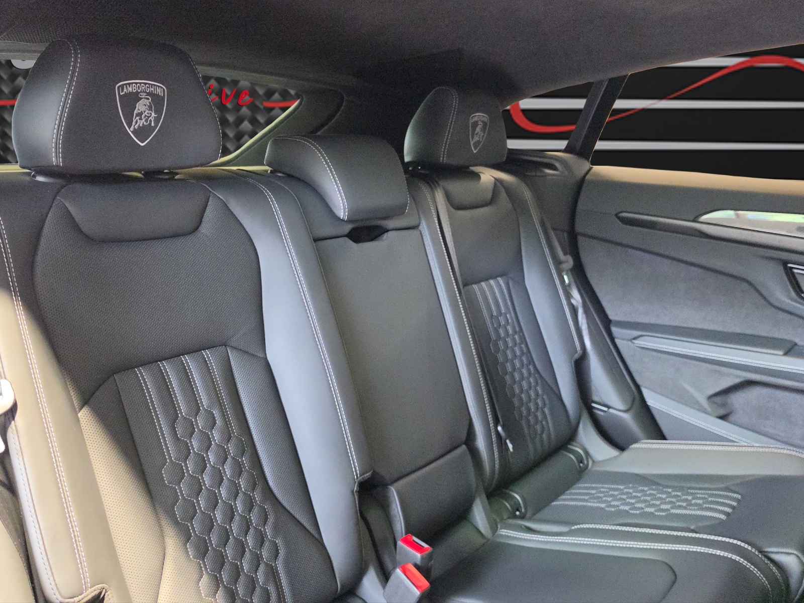 LAMBORGHINI Urus Performante-image-9