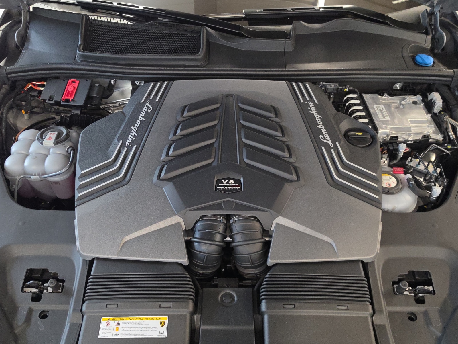 LAMBORGHINI Urus Performante-image-19