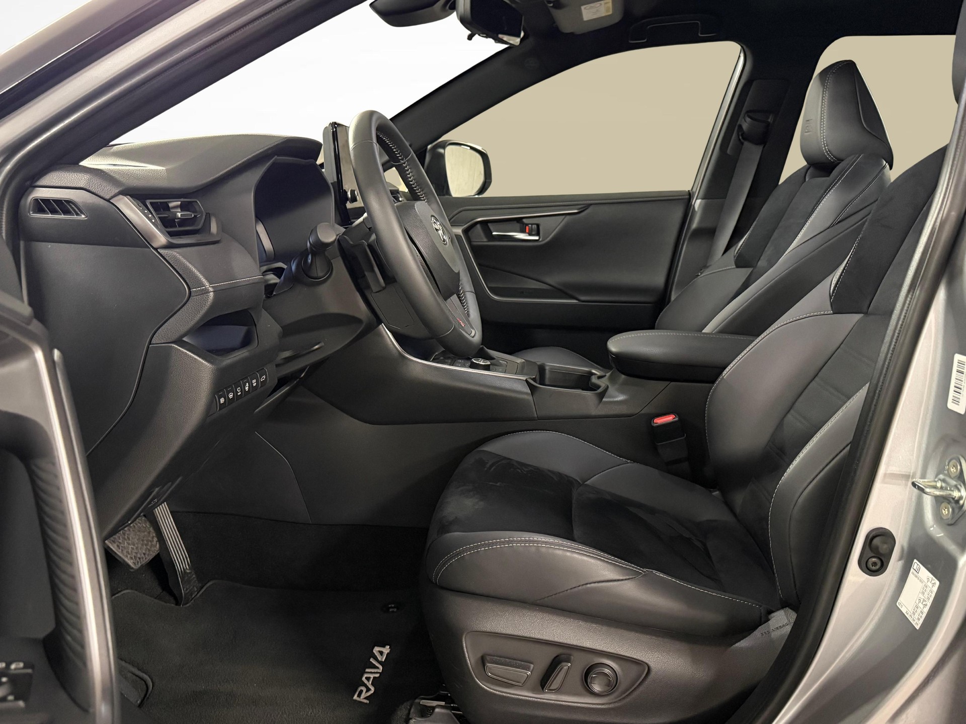 TOYOTA RAV4 2.5 Plug-In-Hybrid GR Sport-image-12
