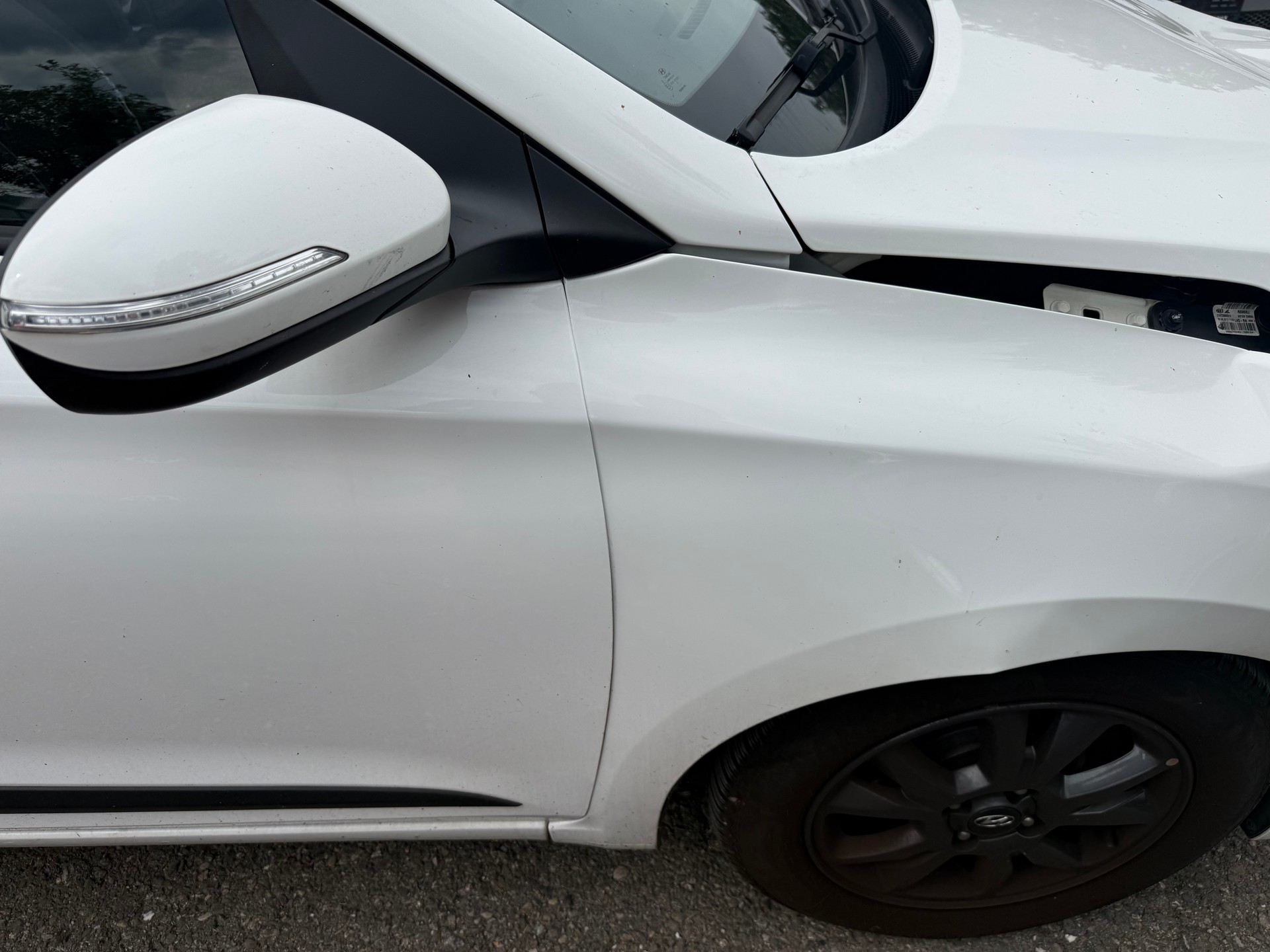 HYUNDAI i20 1.0 T-GDi Amplia-image-8