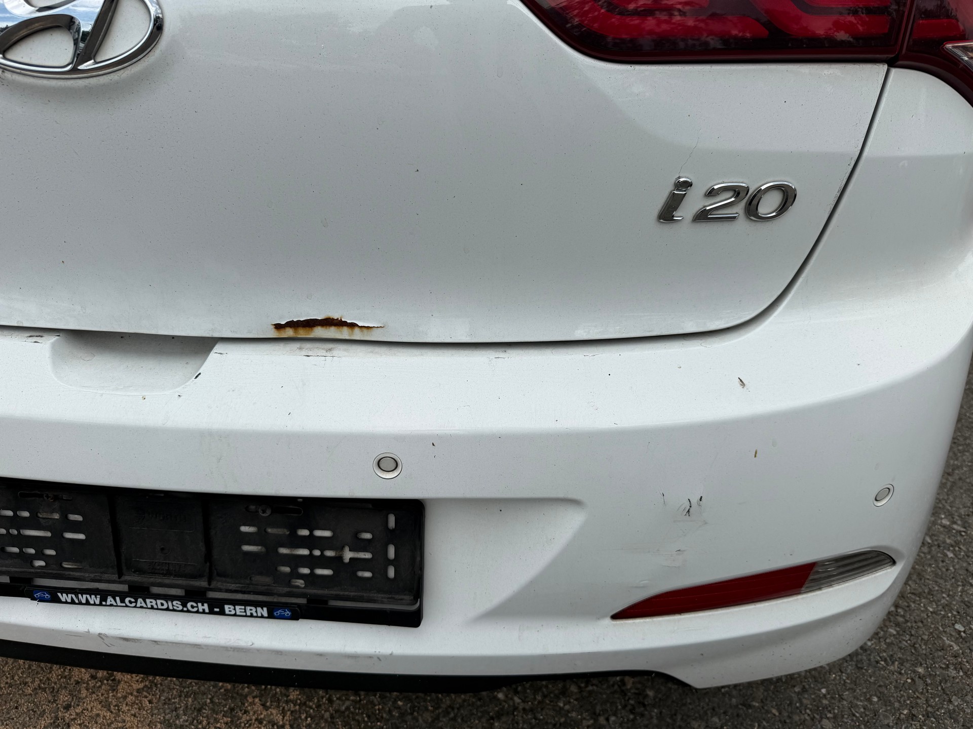 HYUNDAI i20 1.0 T-GDi Amplia-image-6
