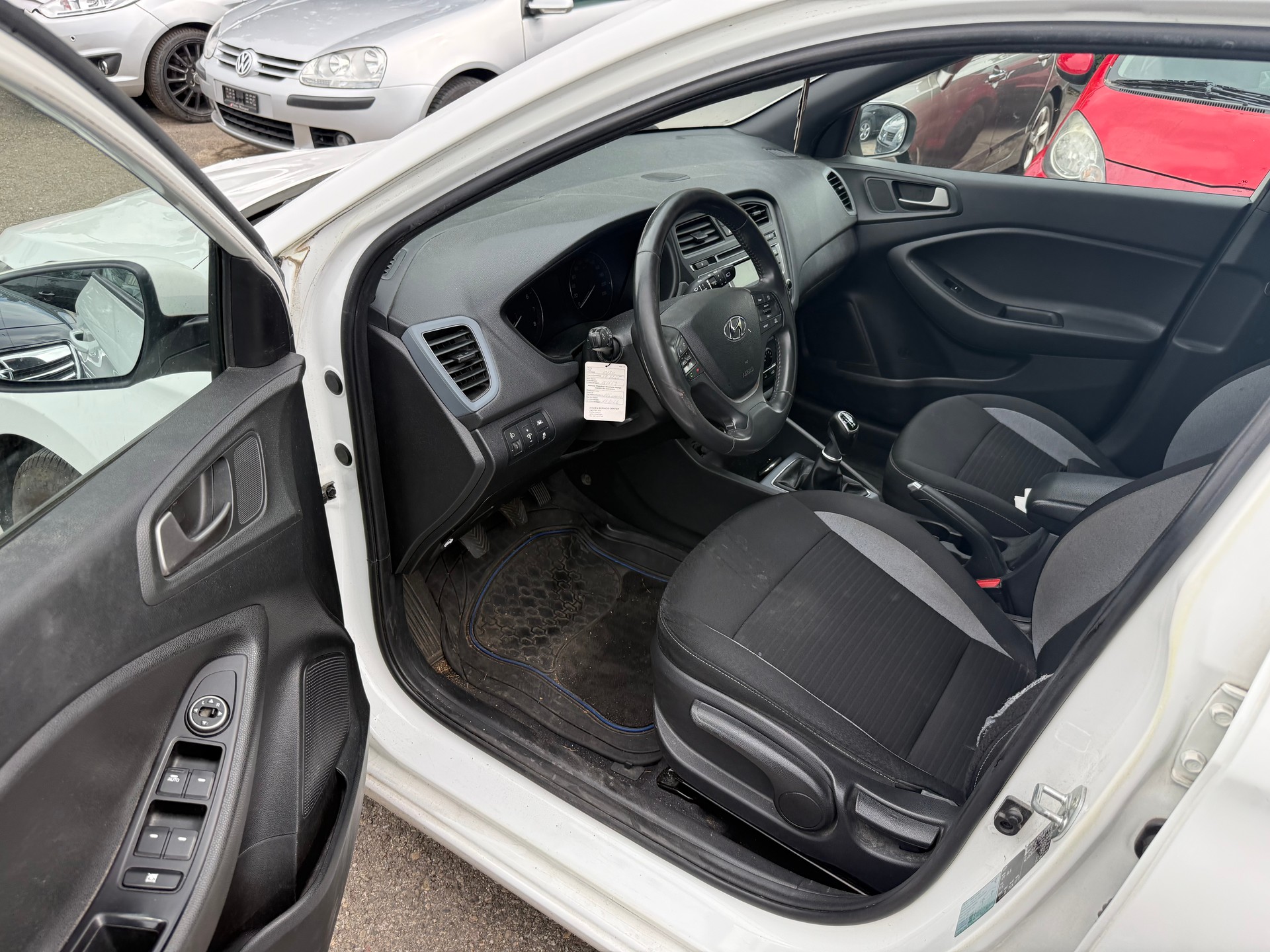 HYUNDAI i20 1.0 T-GDi Amplia-image-10