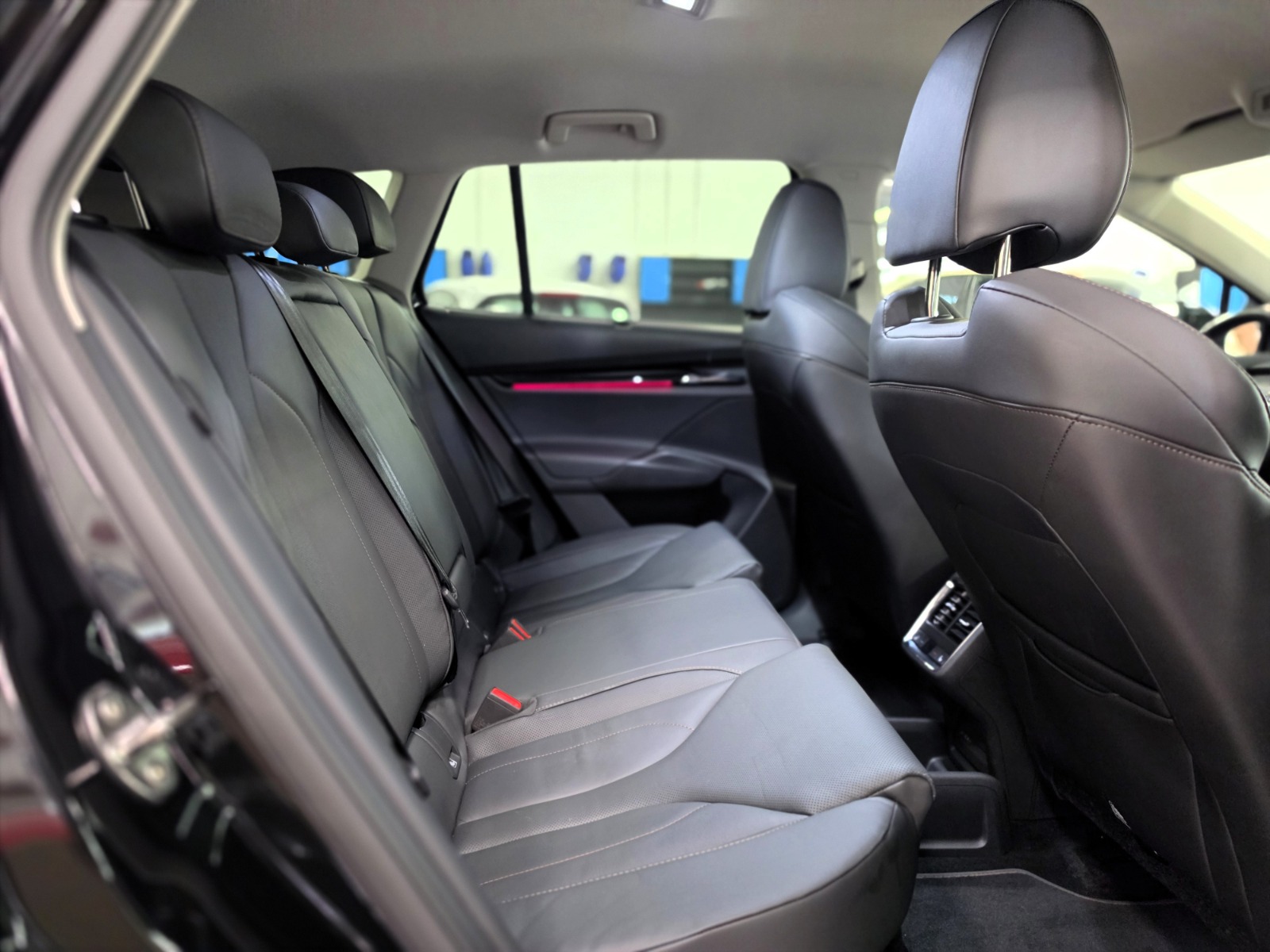 SKODA Enyaq 85-image-15