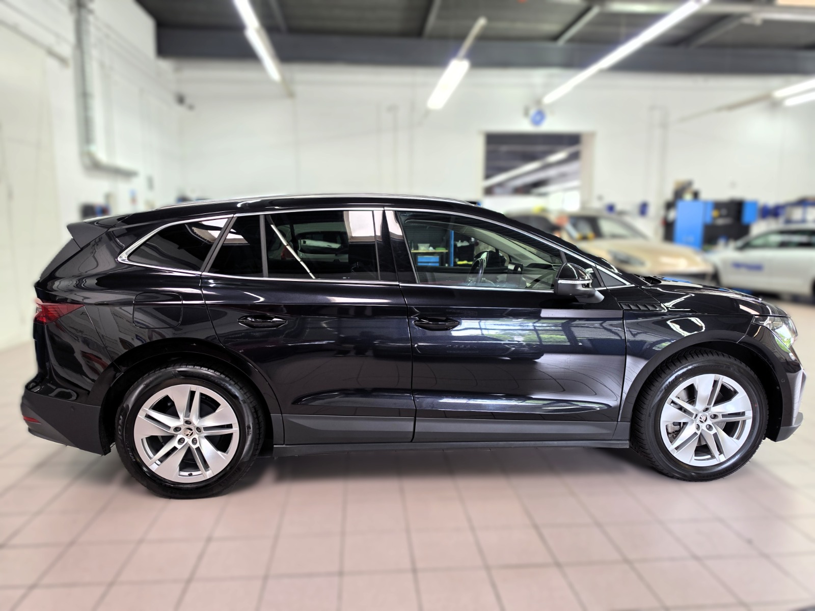 SKODA Enyaq 85-image-5