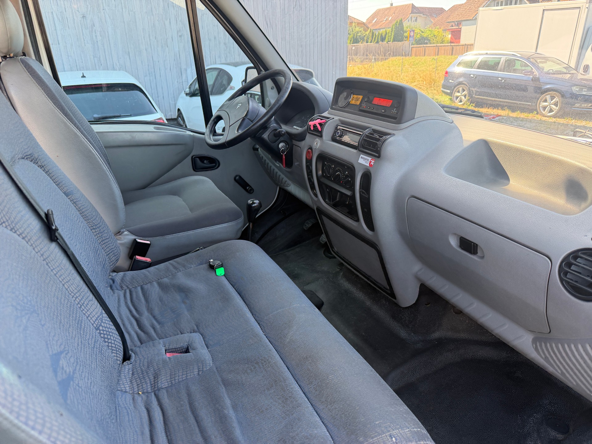 RENAULT T35 2.8tDi-image-7