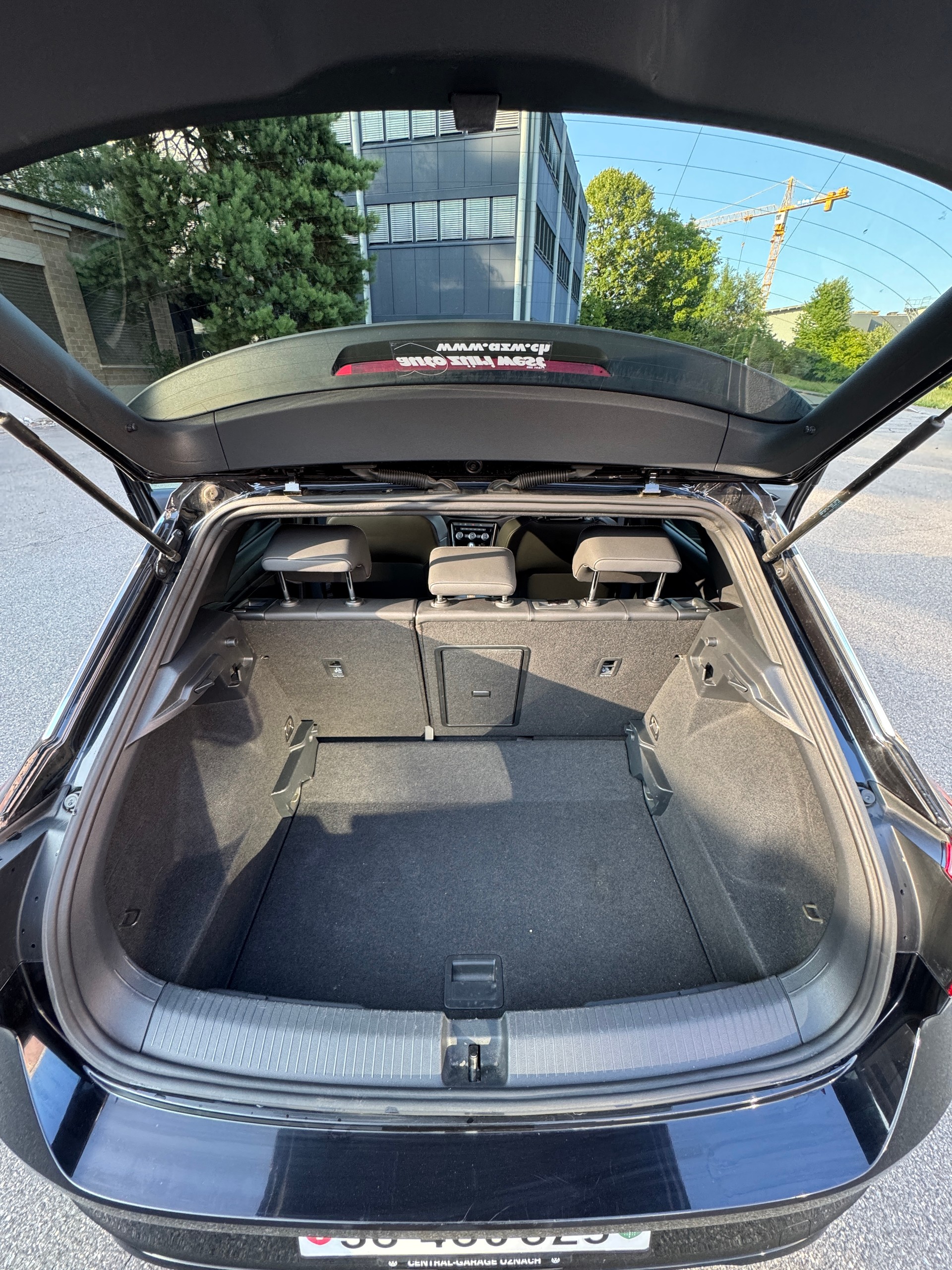 VW 2.0 TSI R DSG 4motion-image-3