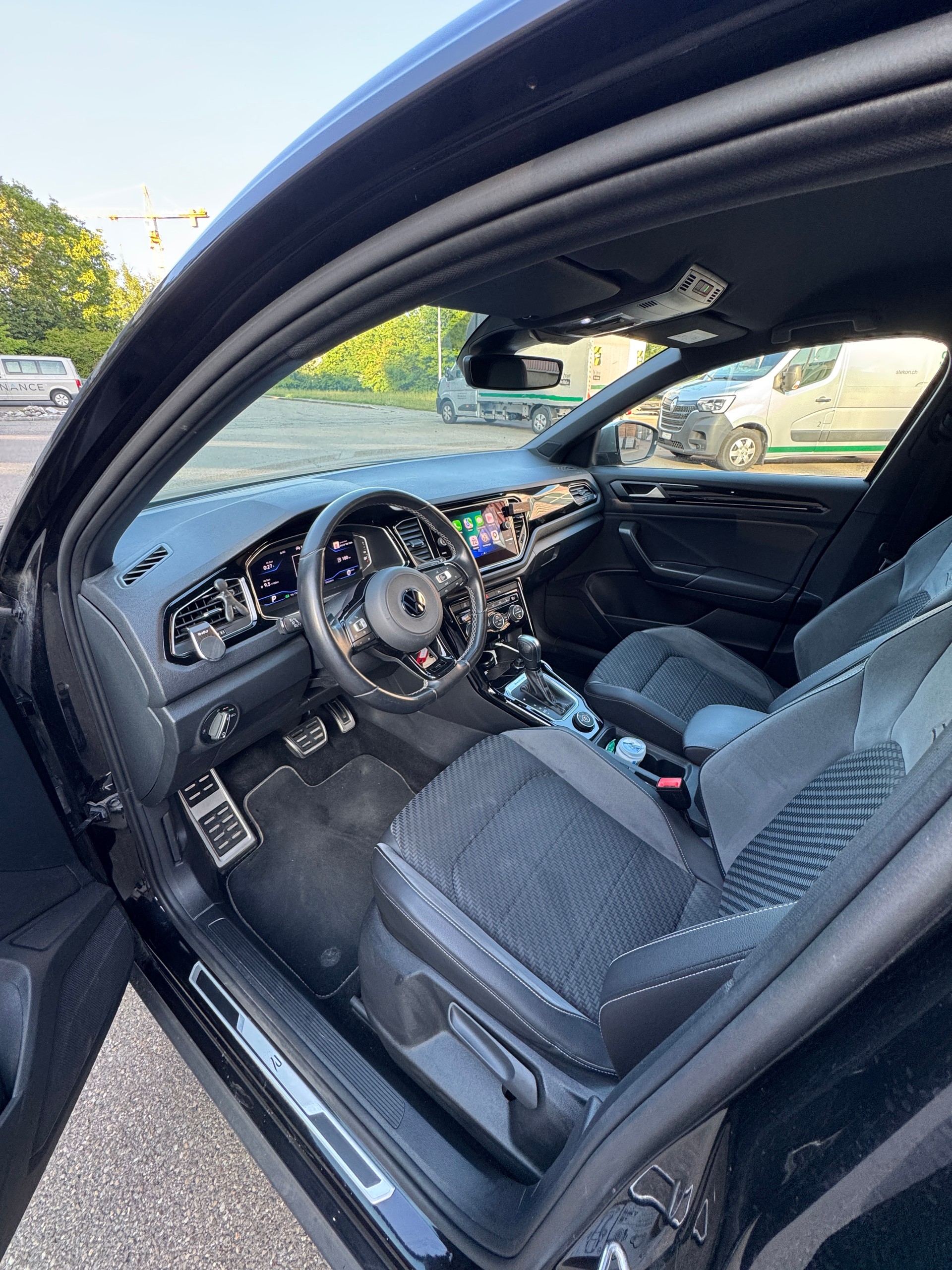 VW 2.0 TSI R DSG 4motion-image-2