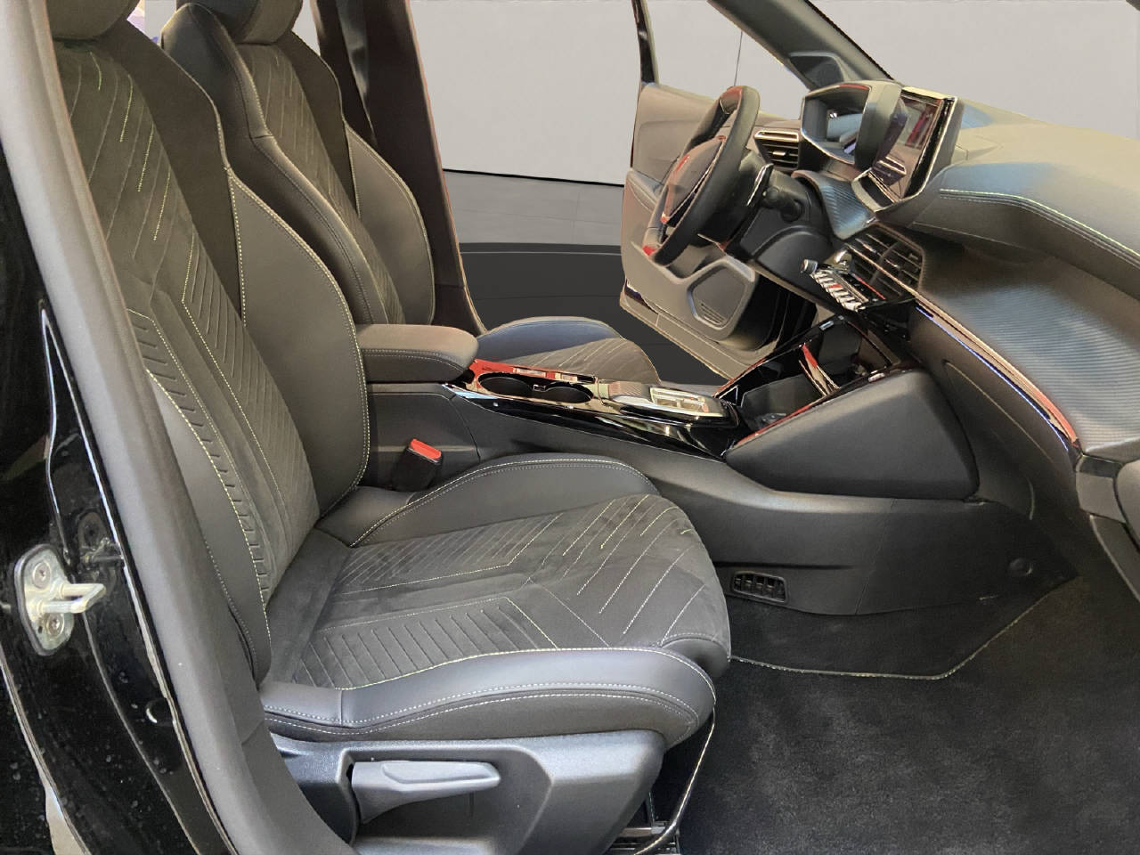 PEUGEOT 208 1.2 Hybrid 145 GT-image-9