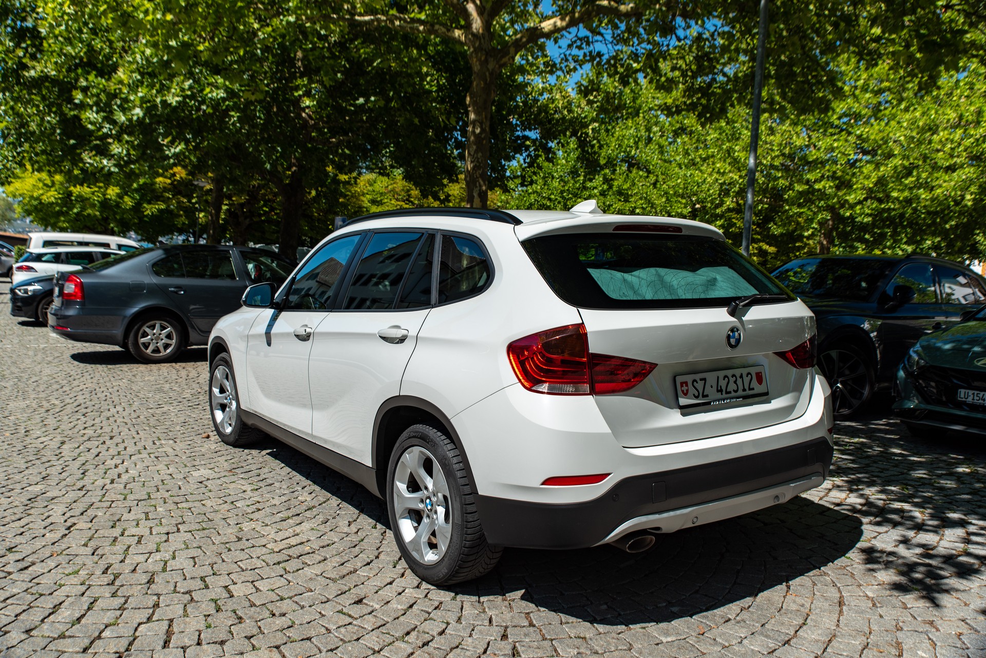 BMW 18d xDrive-image-2