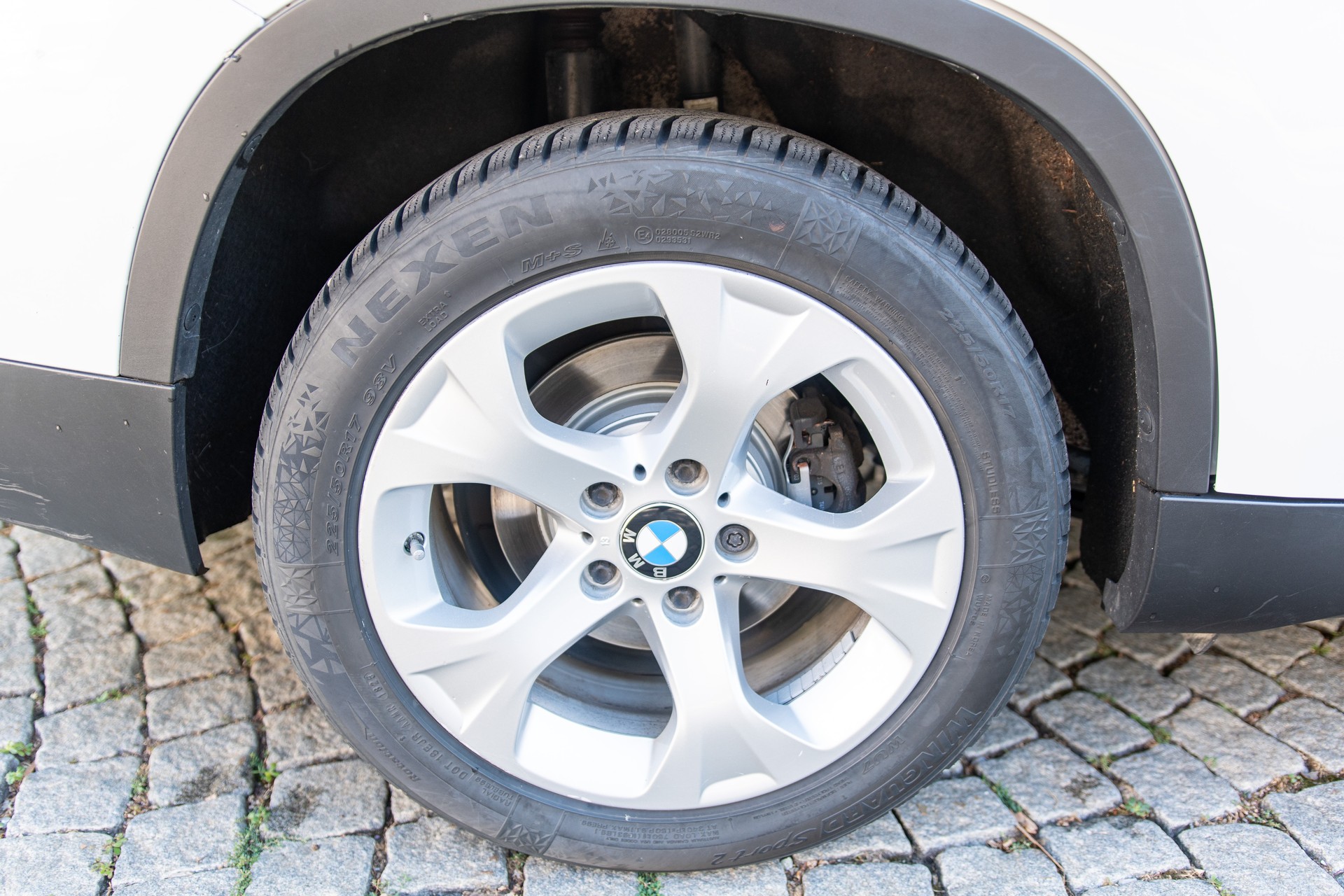 BMW 18d xDrive-image-14