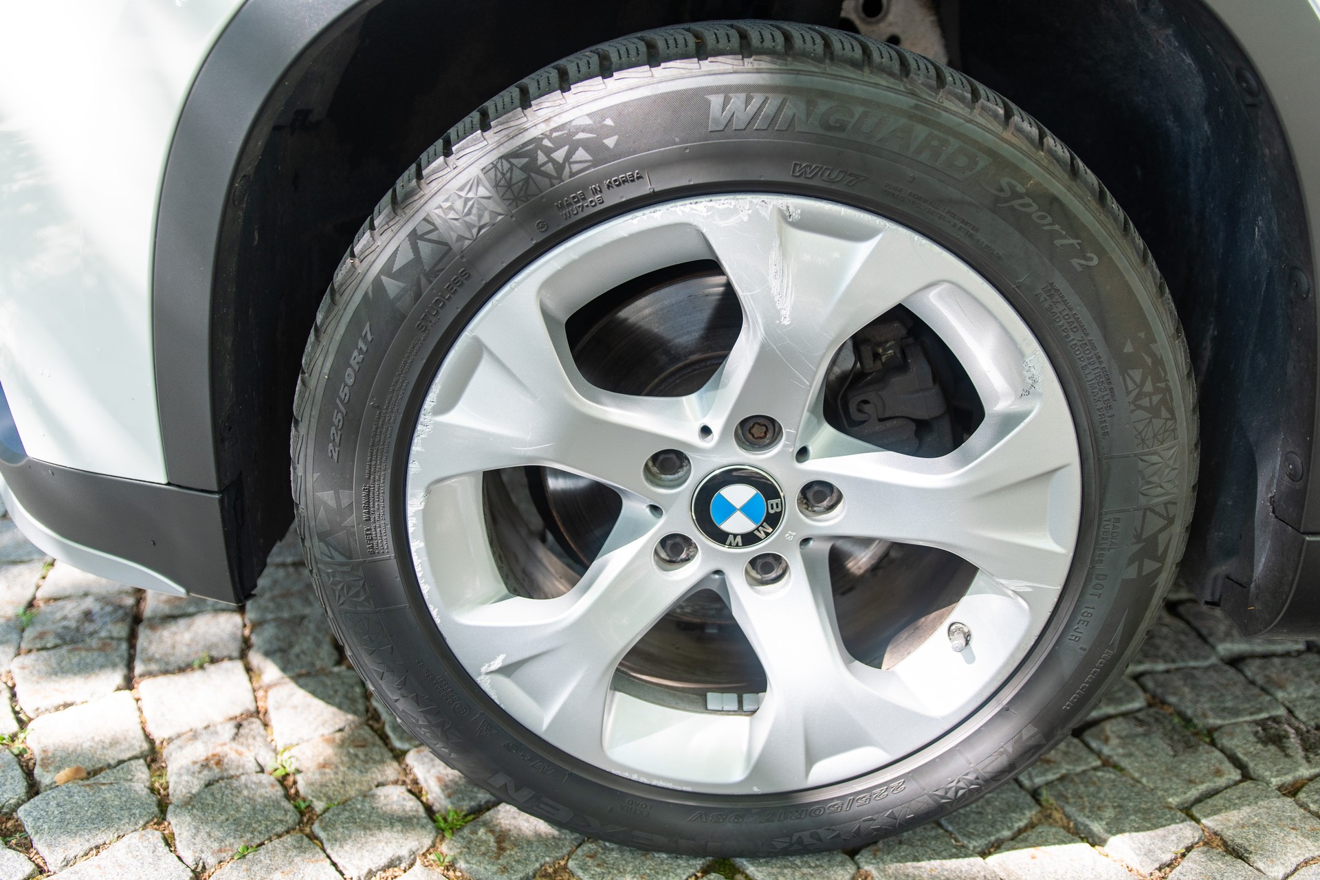 BMW 18d xDrive-image-13