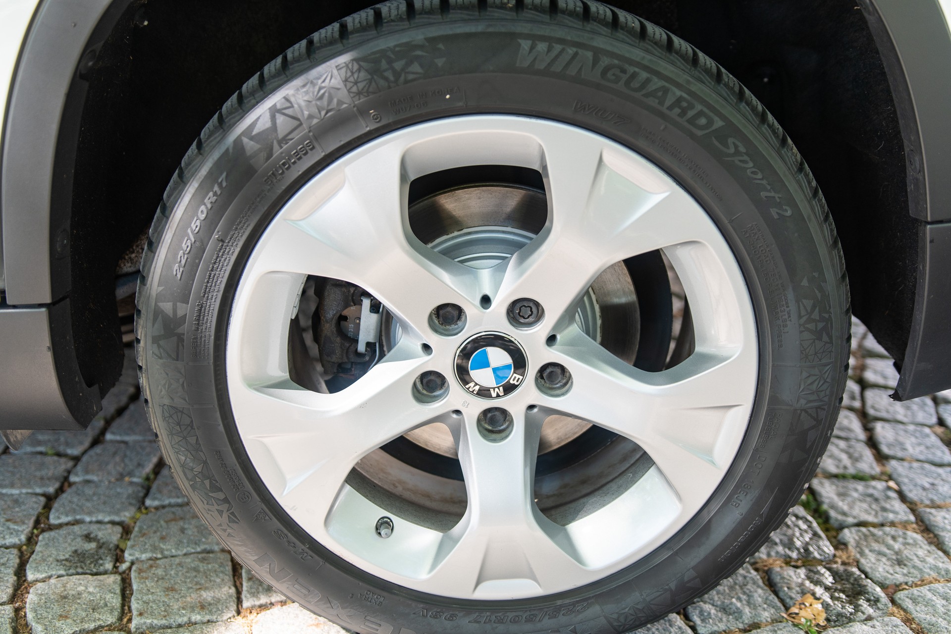BMW 18d xDrive-image-11