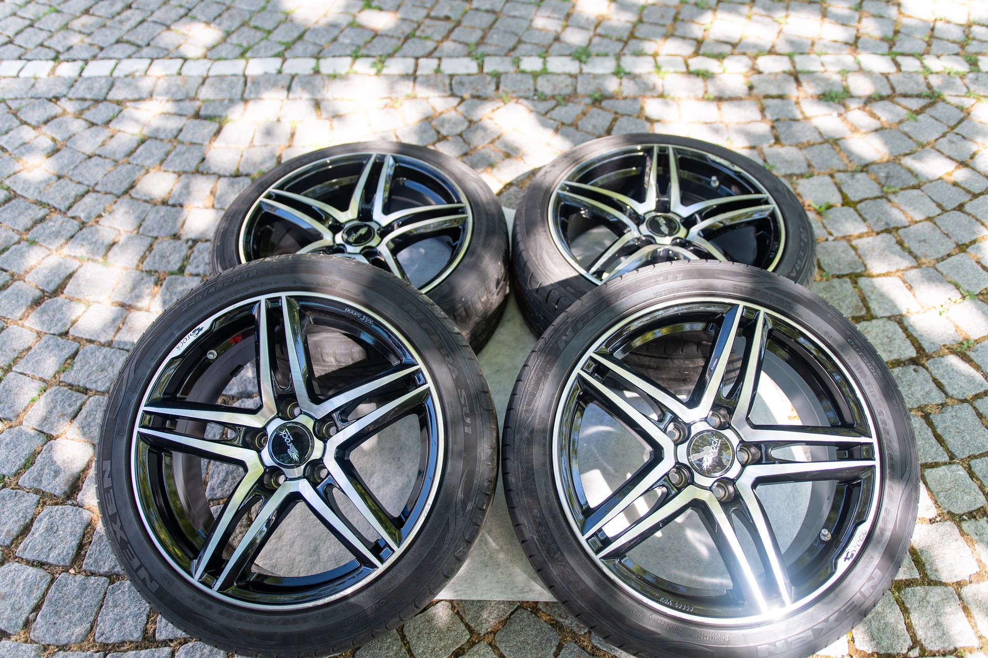 BMW 18d xDrive-image-15