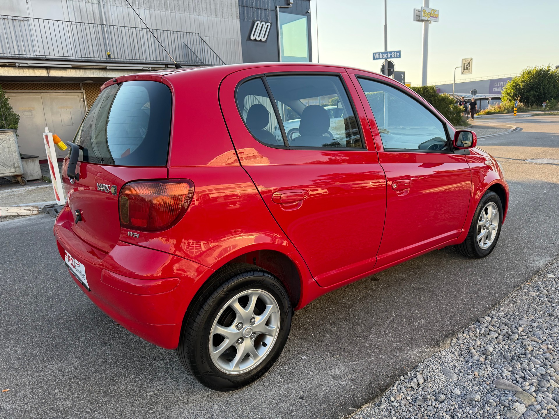 TOYOTA Yaris 1.3 Linea Sol-image-4