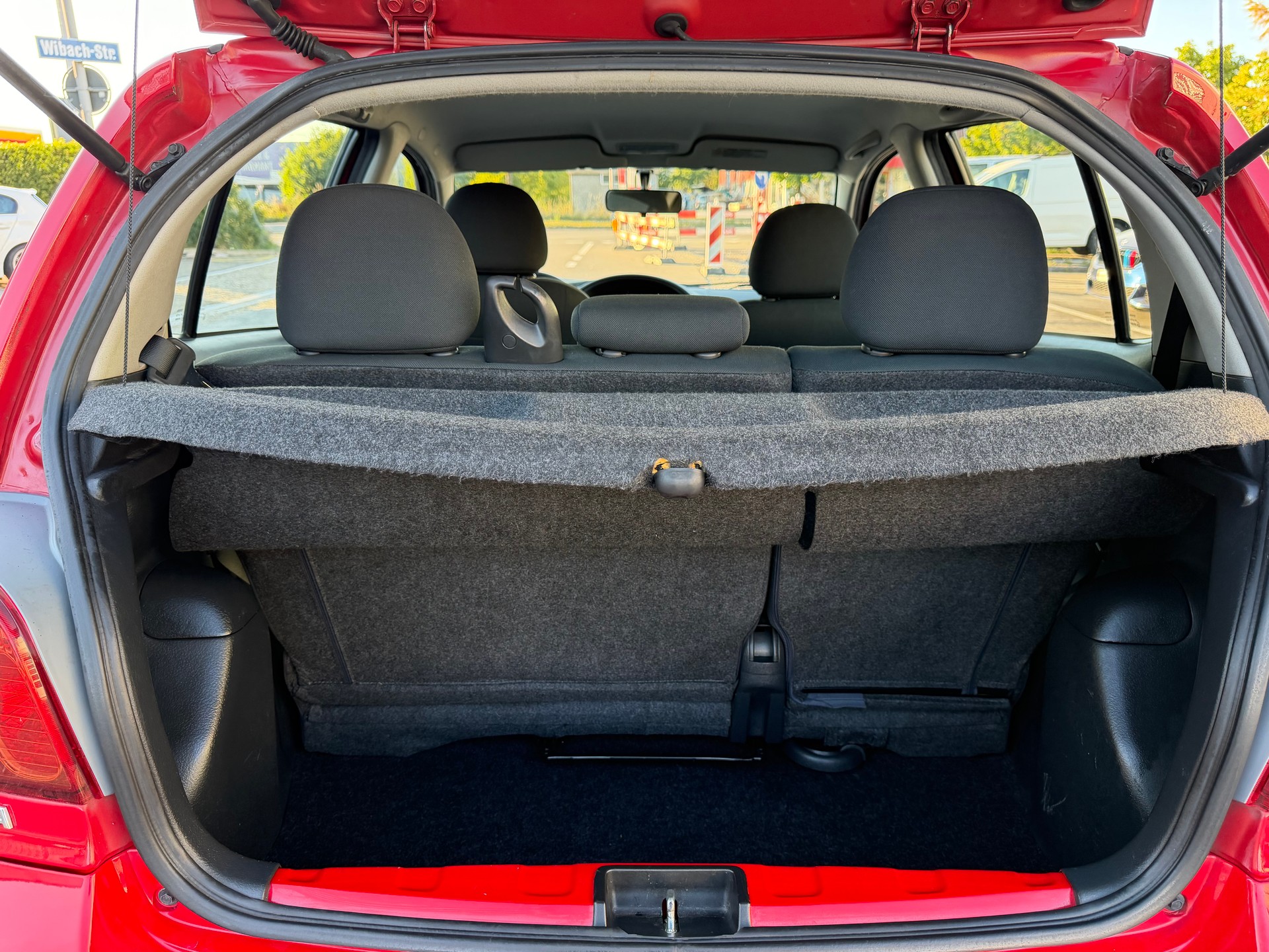 TOYOTA Yaris 1.3 Linea Sol-image-10
