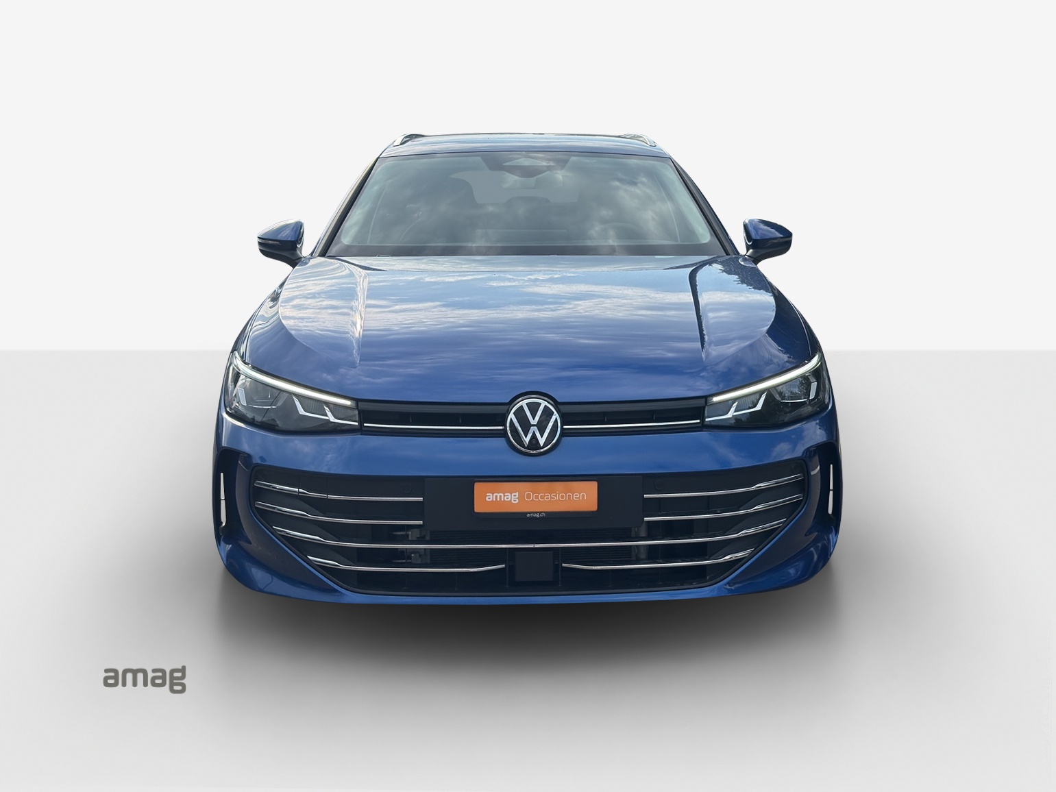 VW Passat Variant 2.0 TDI evo Business 4 Motion DSG-image-6
