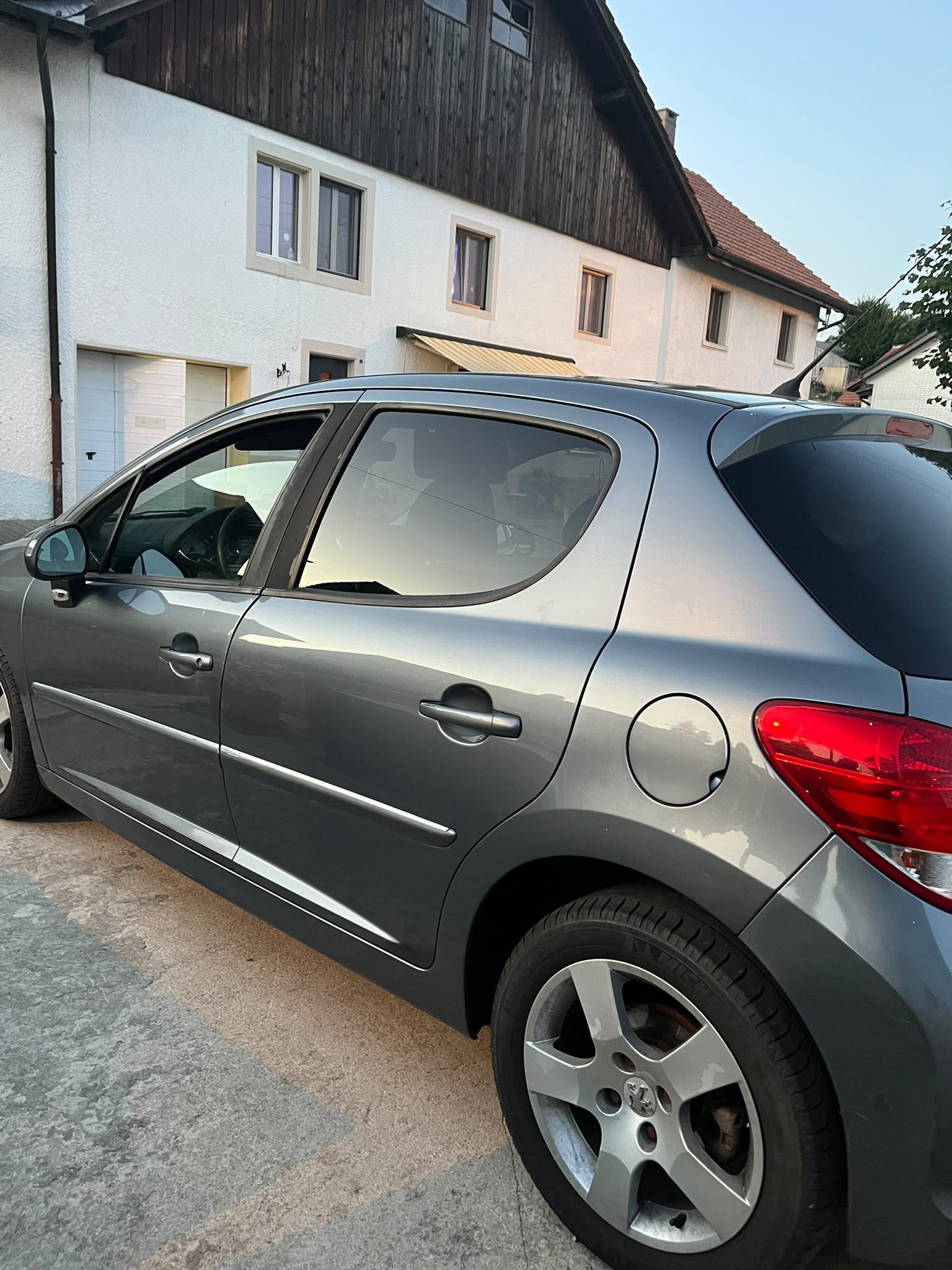 PEUGEOT Peugeot 207 1.6i 16v-image-3