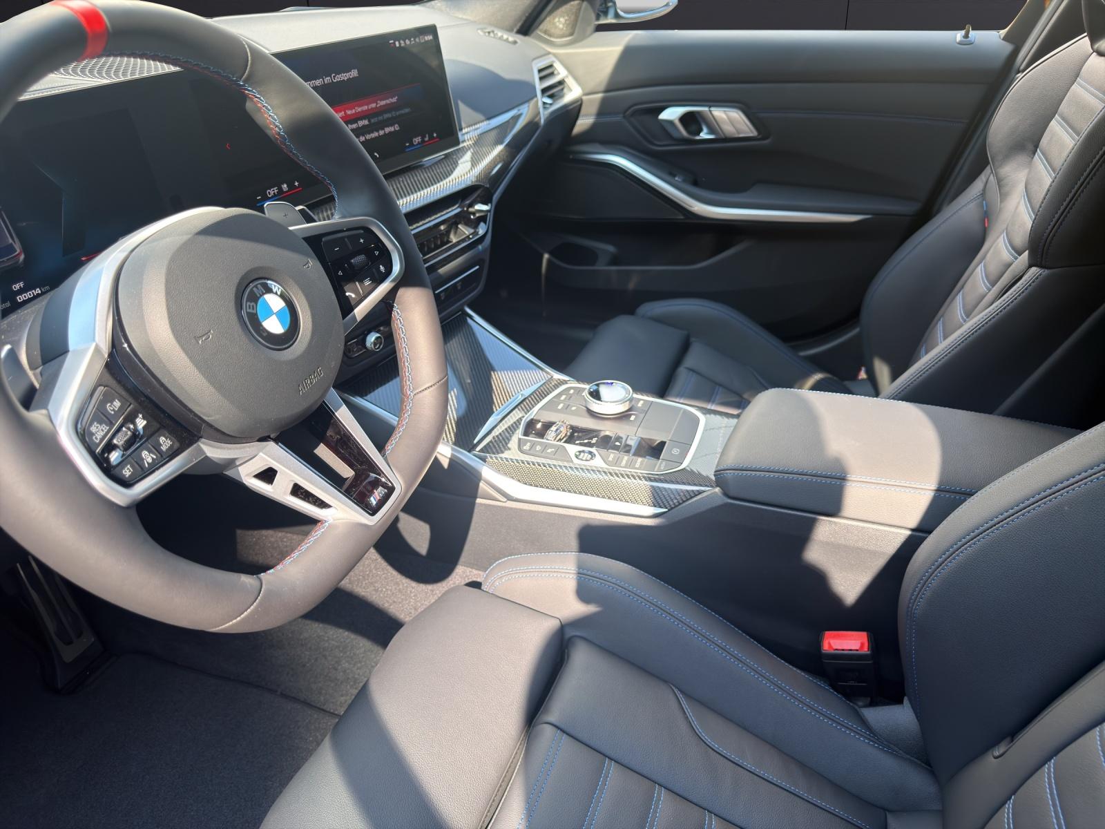 BMW M340d xDrive Touring-showroom-element-1