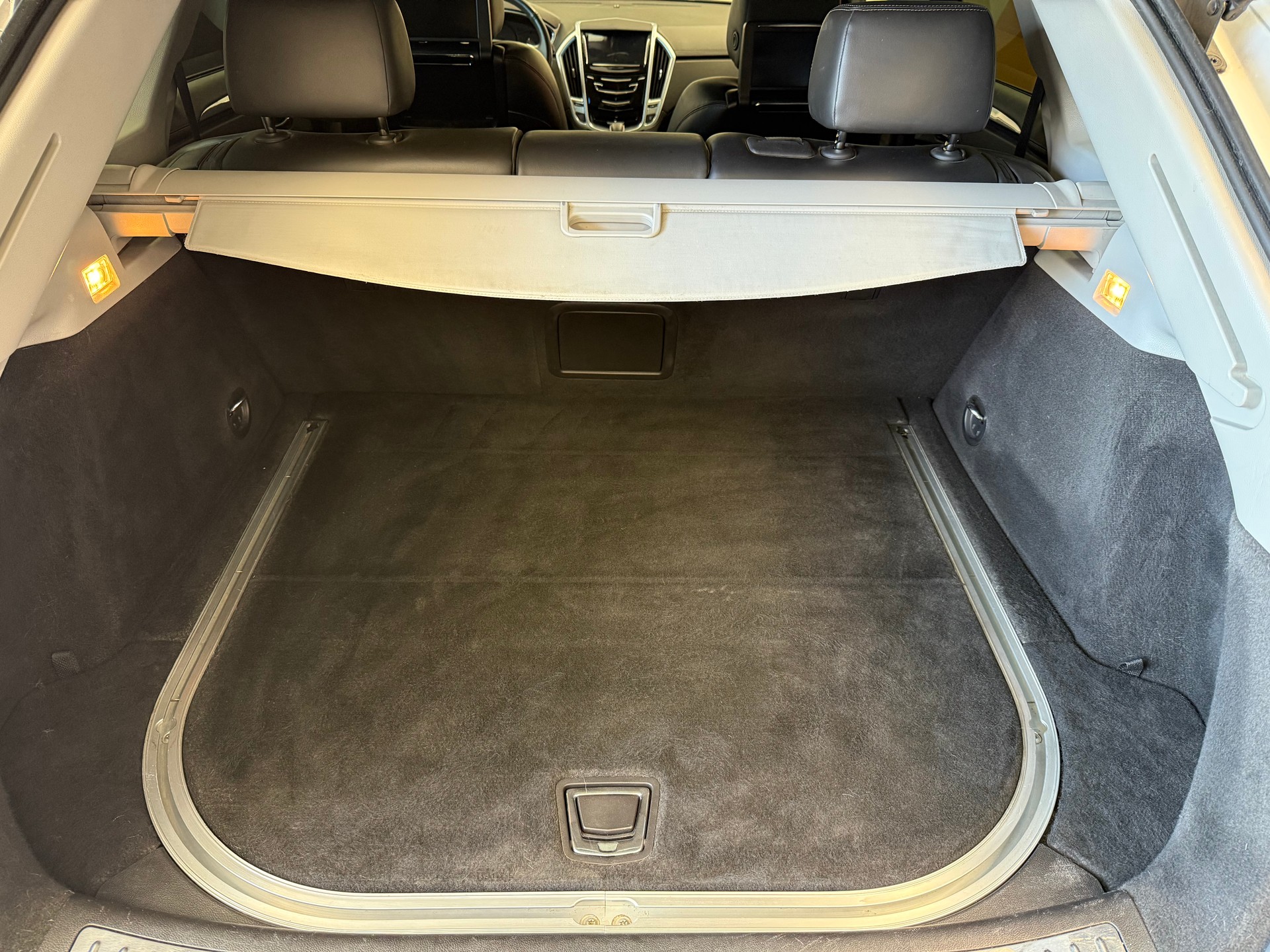 CADILLAC SRX 3.6 V6 Premium 4WD Automatic-image-21