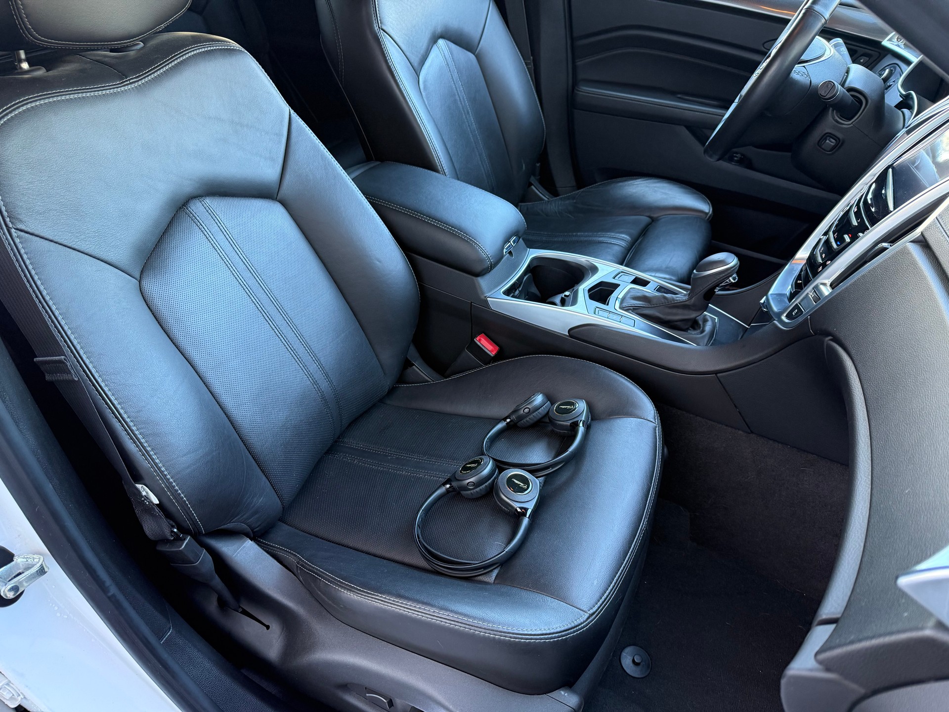 CADILLAC SRX 3.6 V6 Premium 4WD Automatic-image-14