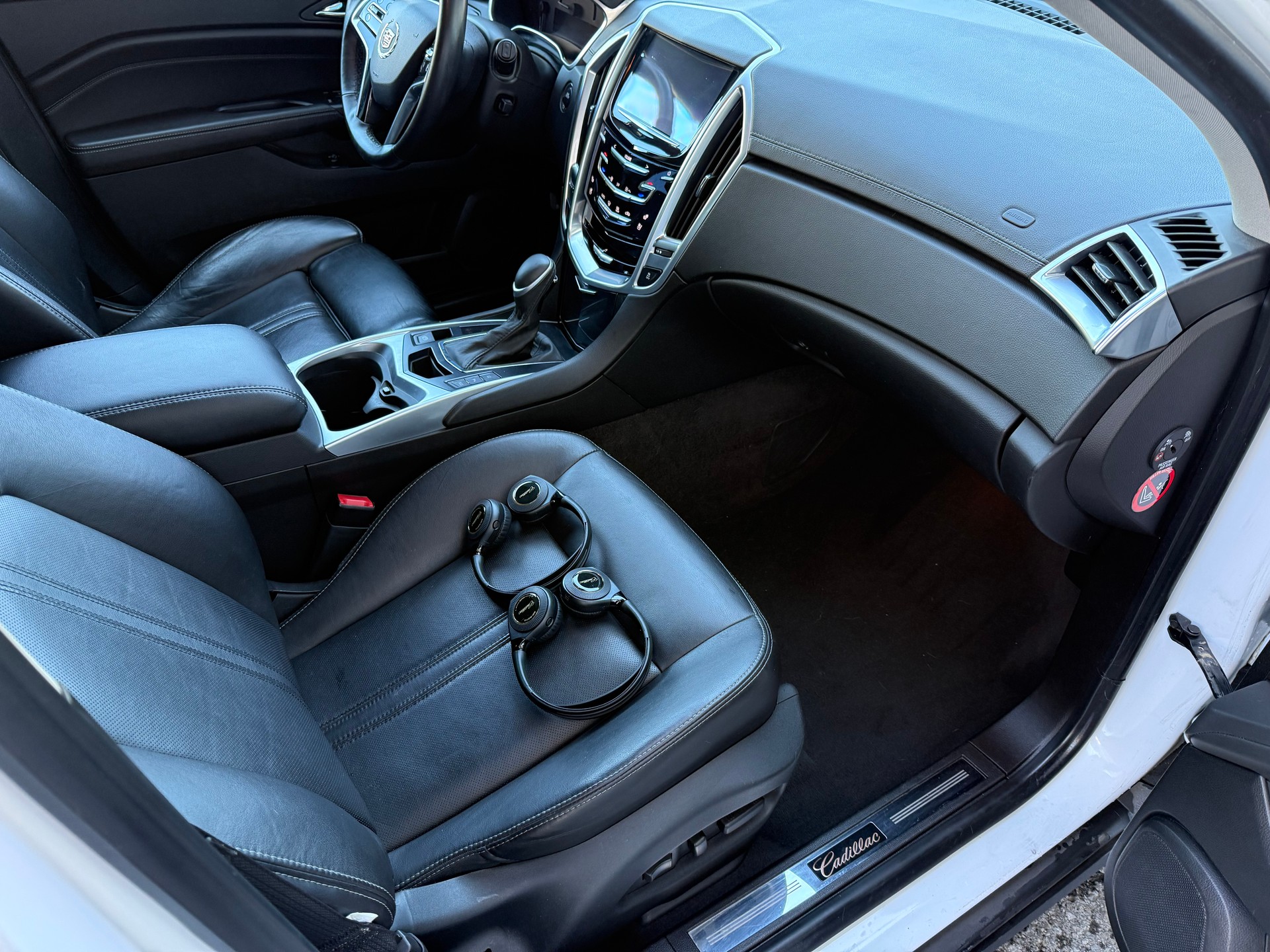 CADILLAC SRX 3.6 V6 Premium 4WD Automatic-image-13