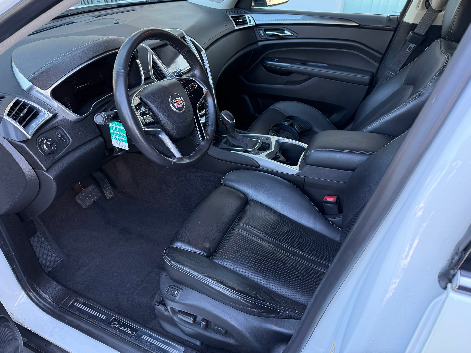 CADILLAC SRX 3.6 V6 Premium 4WD Automatic-image-9