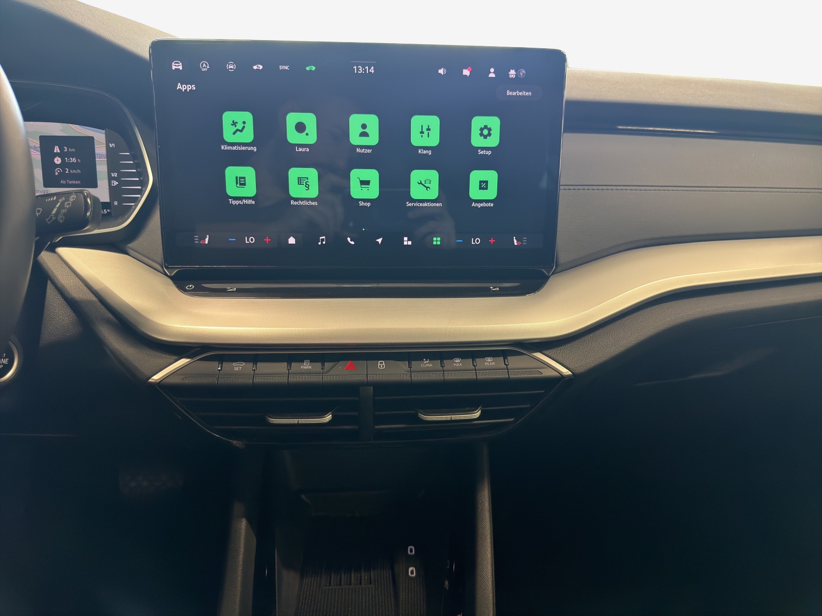 SKODA Octavia Combi 2.0 TDI DSG Selection-image-10