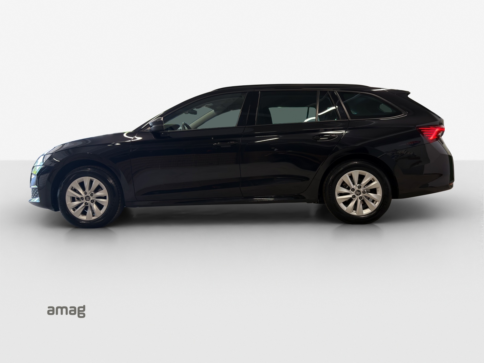SKODA Octavia Combi 2.0 TDI DSG Selection-image-1