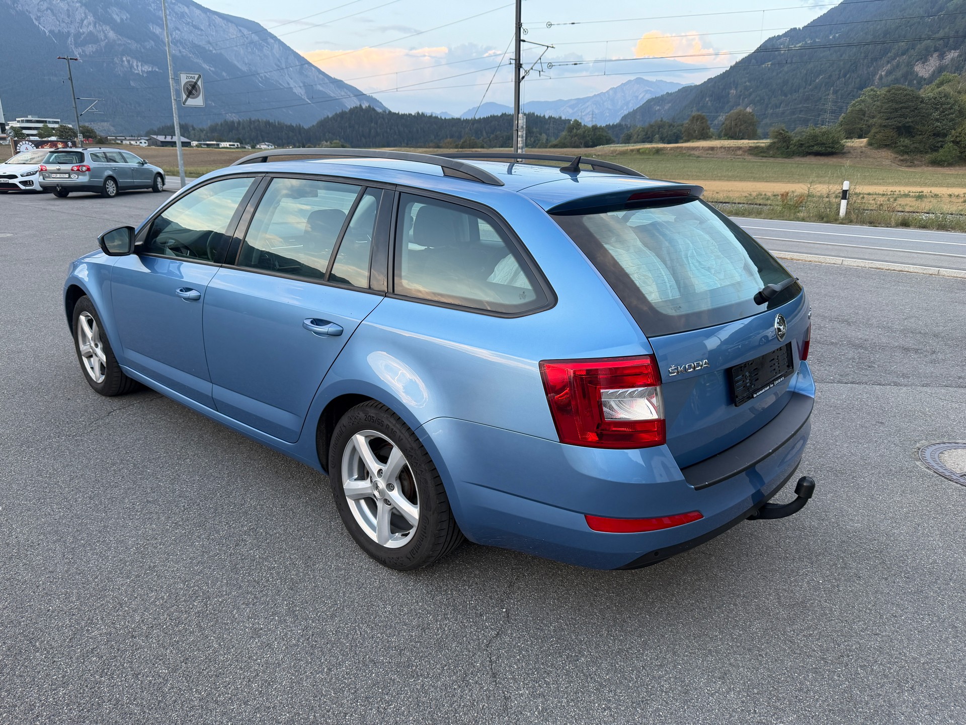SKODA Octavia Combi 2.0 TDI L&K 4x4-image-6