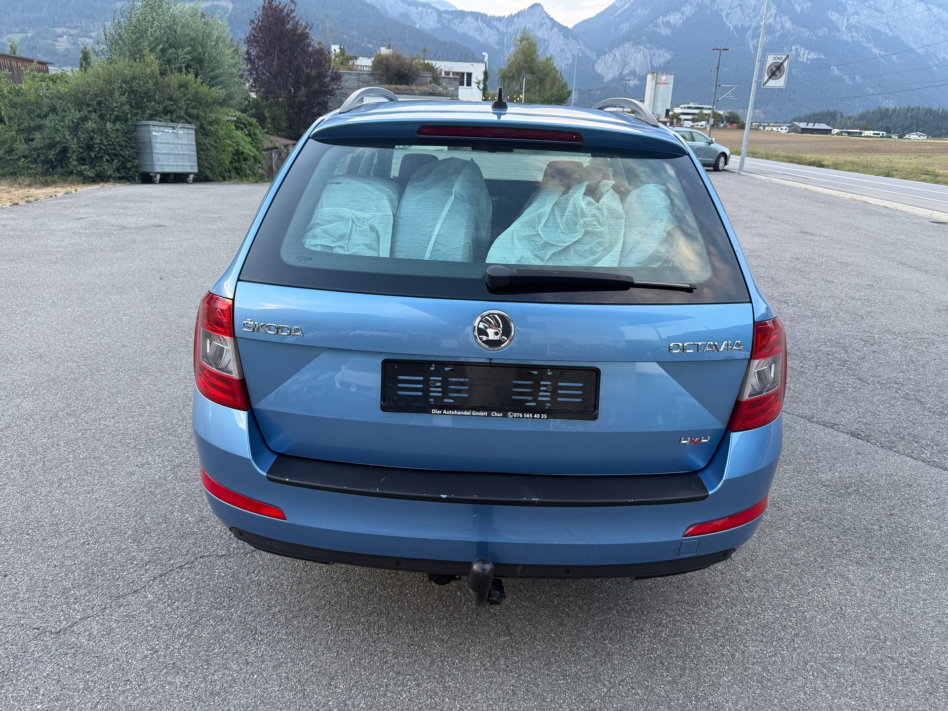 SKODA Octavia Combi 2.0 TDI L&K 4x4-image-5