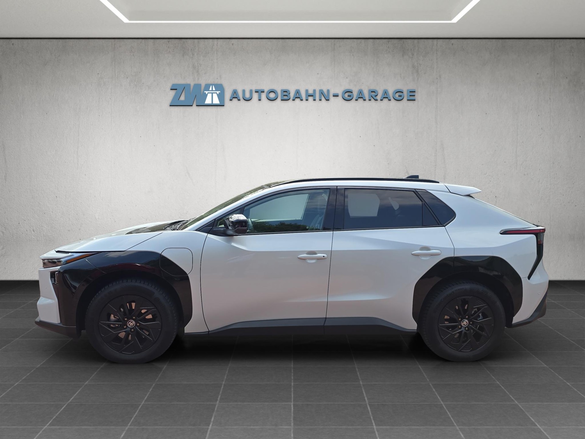 TOYOTA bZ4X Premium AWD-image-1