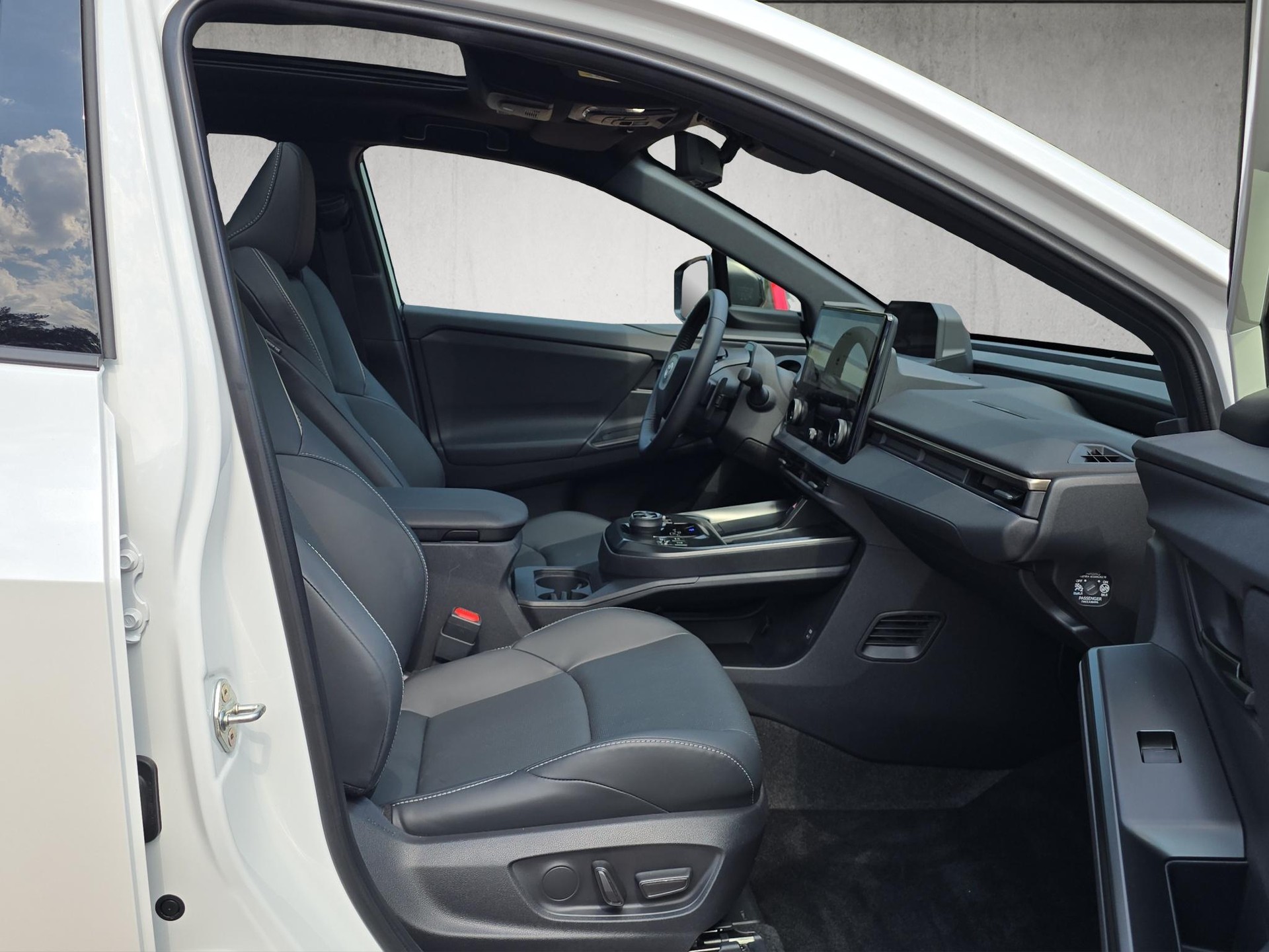 TOYOTA bZ4X Premium AWD-image-10