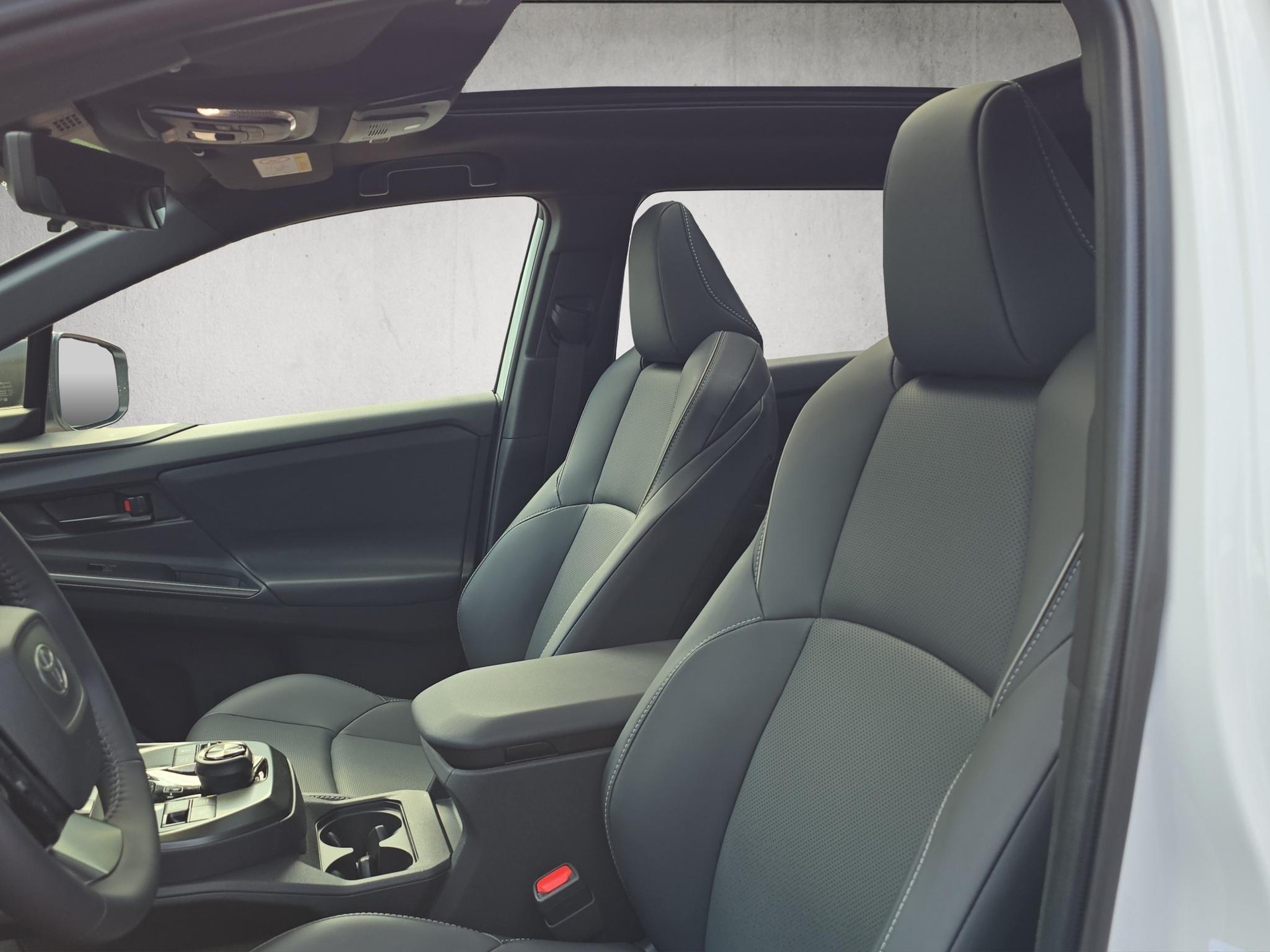 TOYOTA bZ4X Premium AWD-image-9