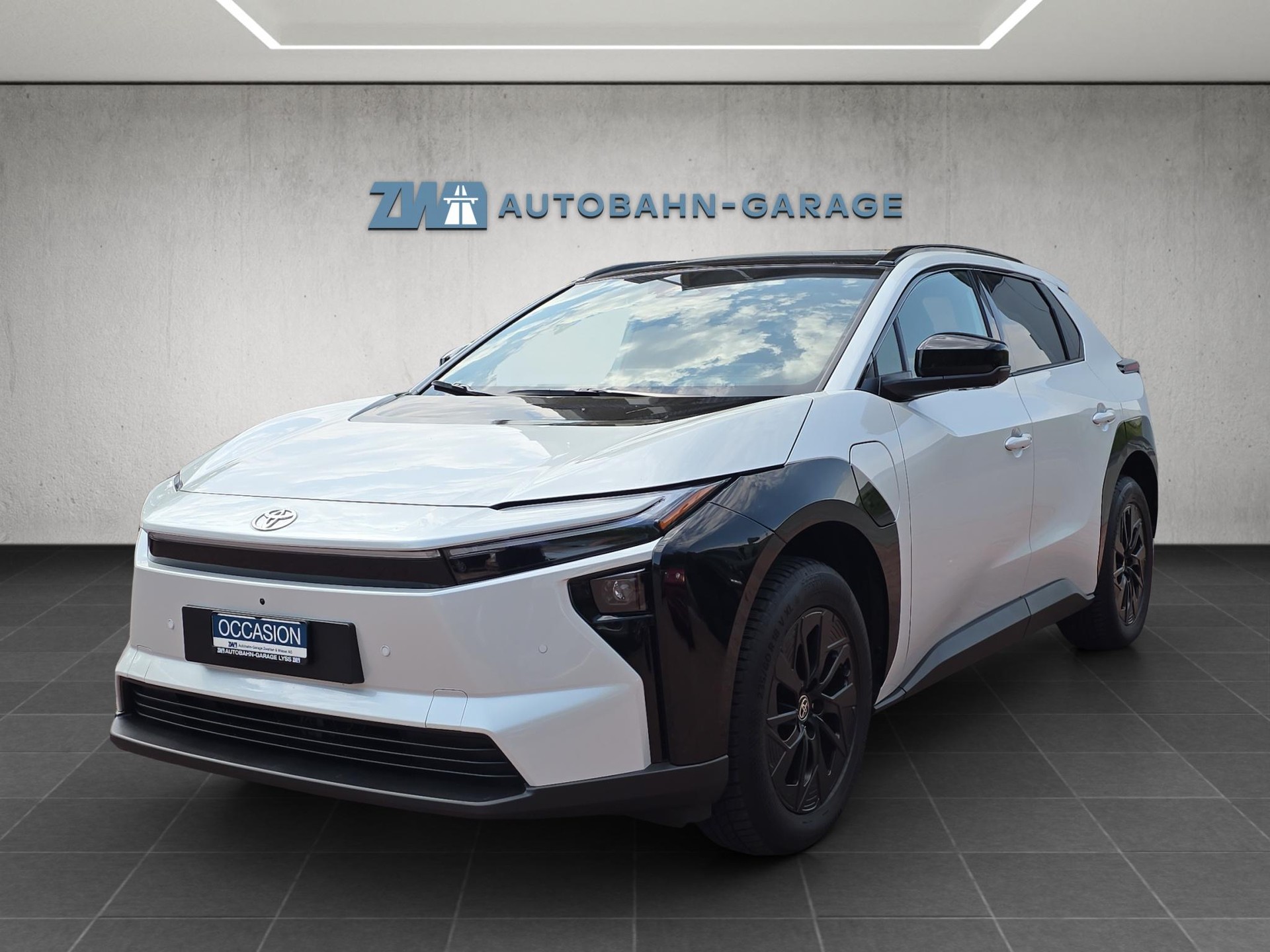 TOYOTA bZ4X Premium AWD-image-0