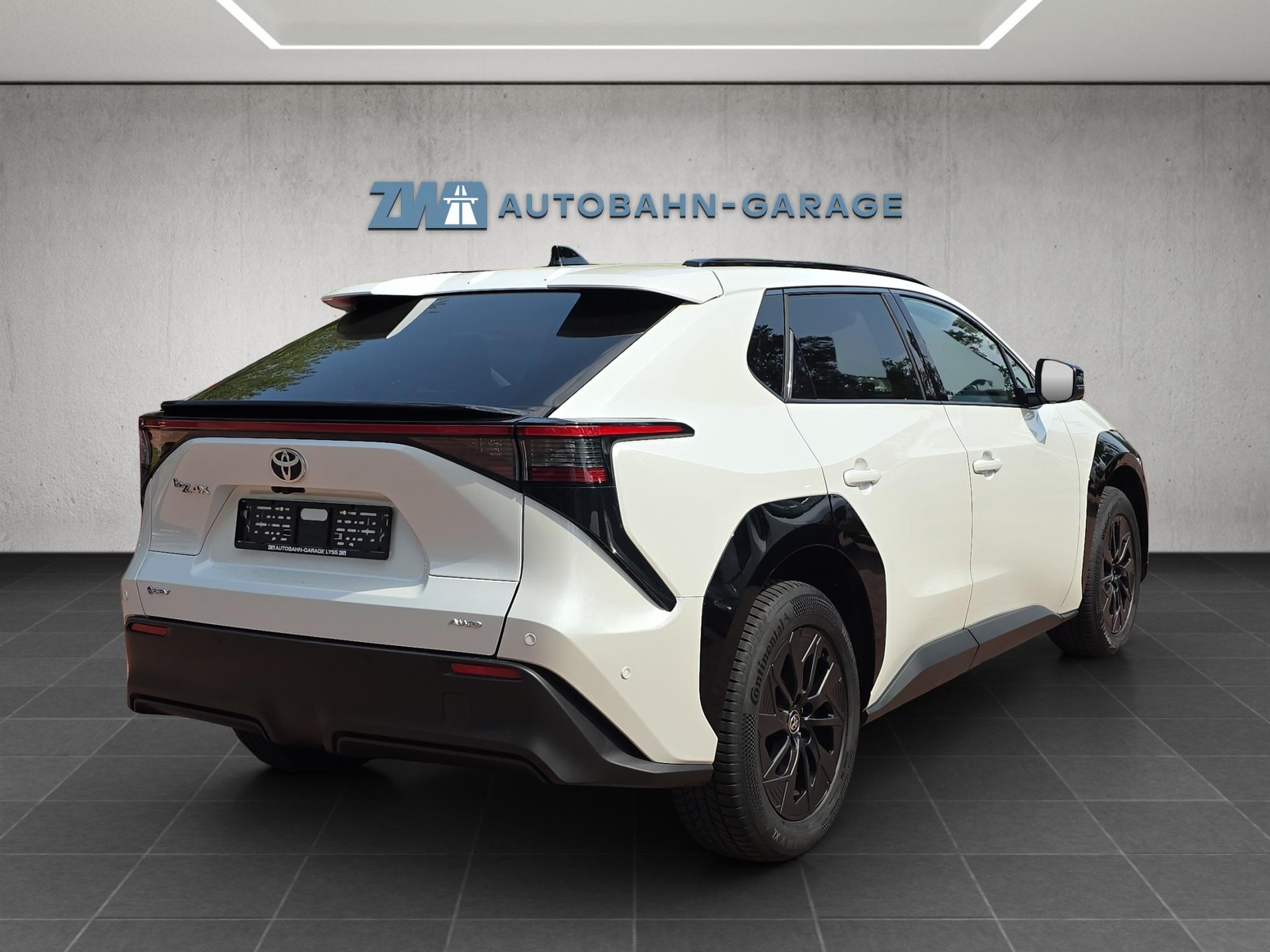TOYOTA bZ4X Premium AWD-image-4