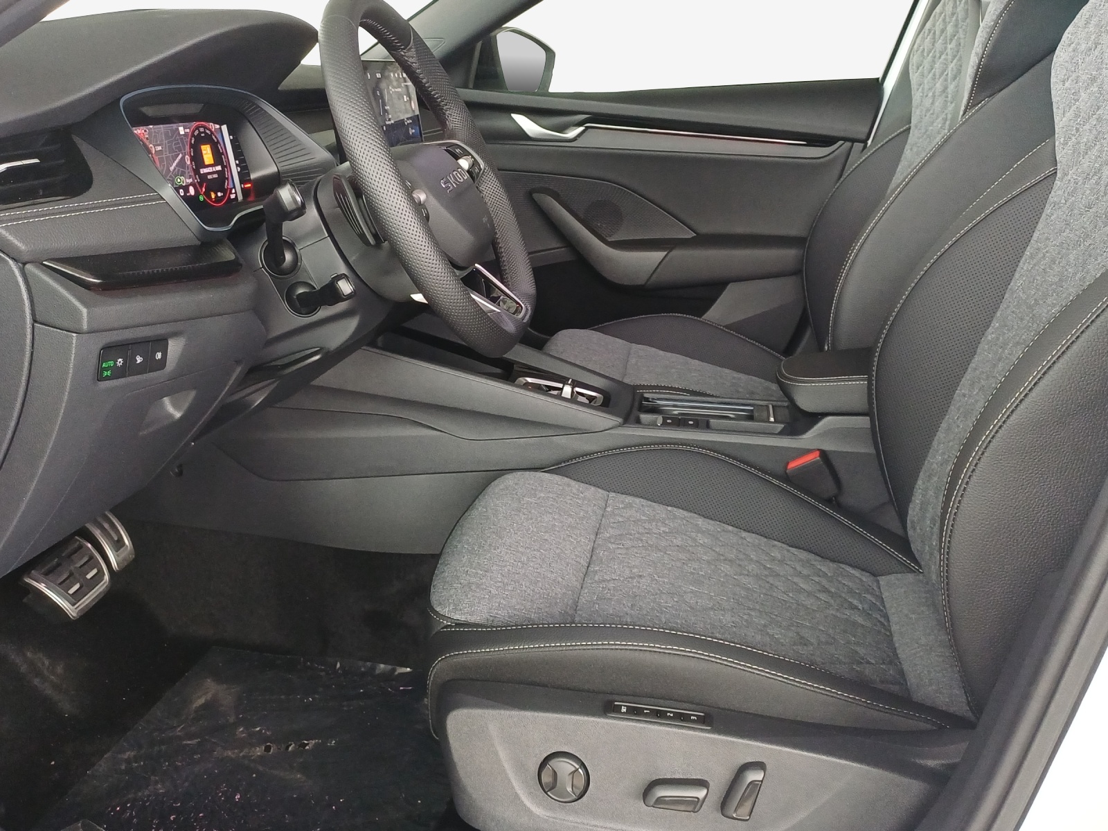SKODA Octavia Combi 2.0 TSI DSG Dynamic 4x4-image-7